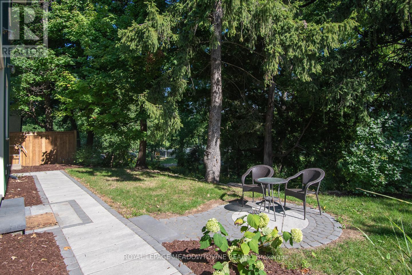 












49 JAMES STREET

,
Milton,




Ontario
L9T2P5

