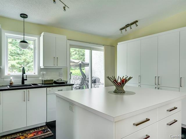 









42


Av. Vital

,
Saint-Sauveur,




QC
J0R1R5

