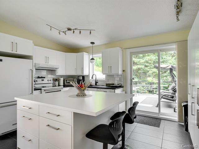 









42


Av. Vital

,
Saint-Sauveur,




QC
J0R1R5

