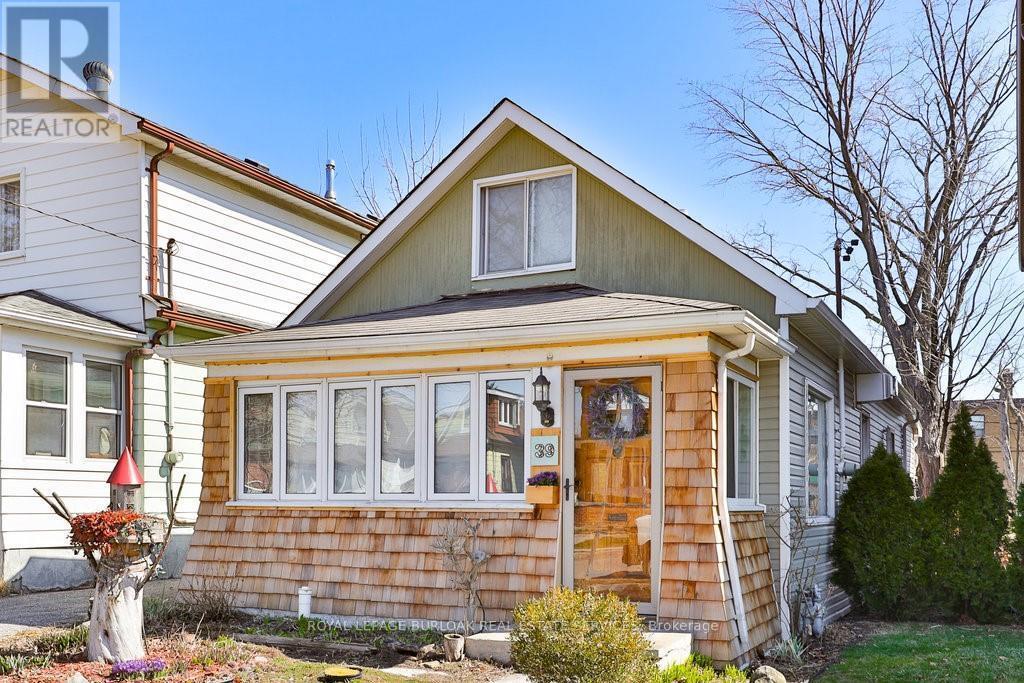 












39 TWENTY FOURTH STREET

,
Toronto,




Ontario
M8V3N3

