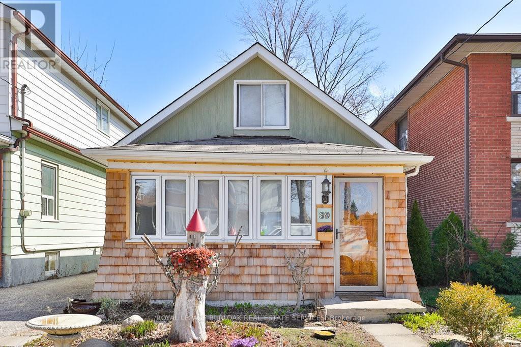 












39 TWENTY FOURTH STREET

,
Toronto,




Ontario
M8V3N3

