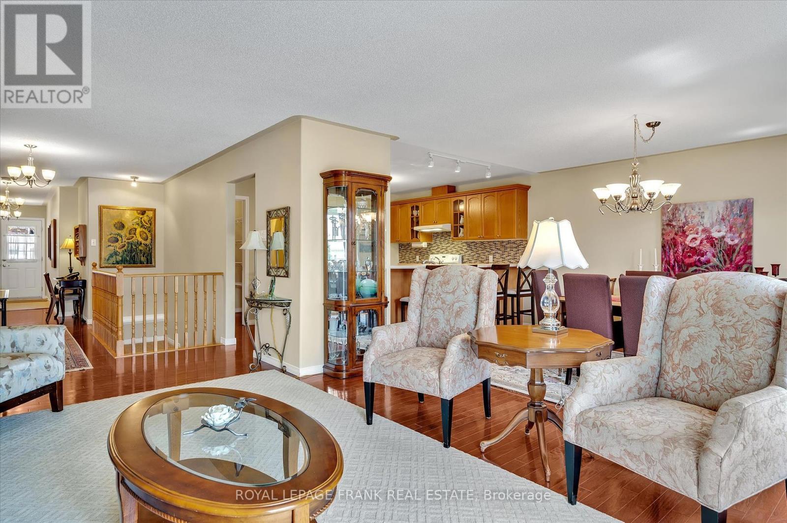 












12 - 877 WENTWORTH STREET

,
Peterborough (Otonabee Ward 1),




Ontario
K9J8R7

