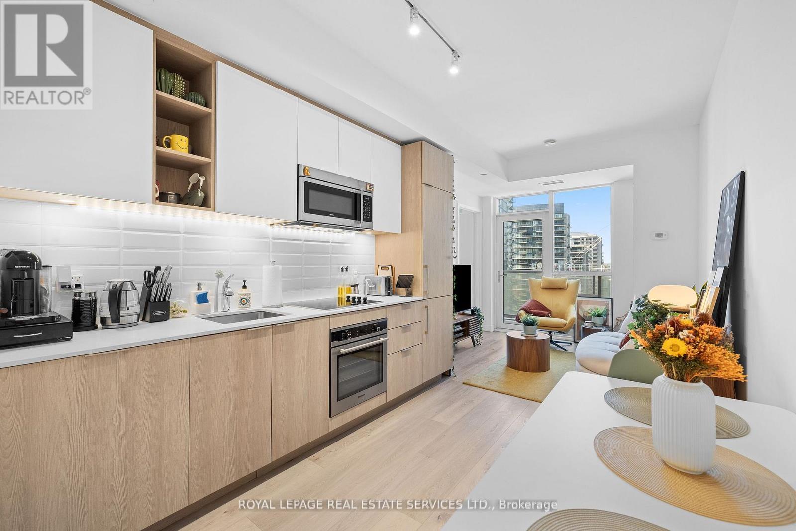 












1603 - 50 ORDNANCE STREET

,
Toronto,




Ontario
M6K0C9

