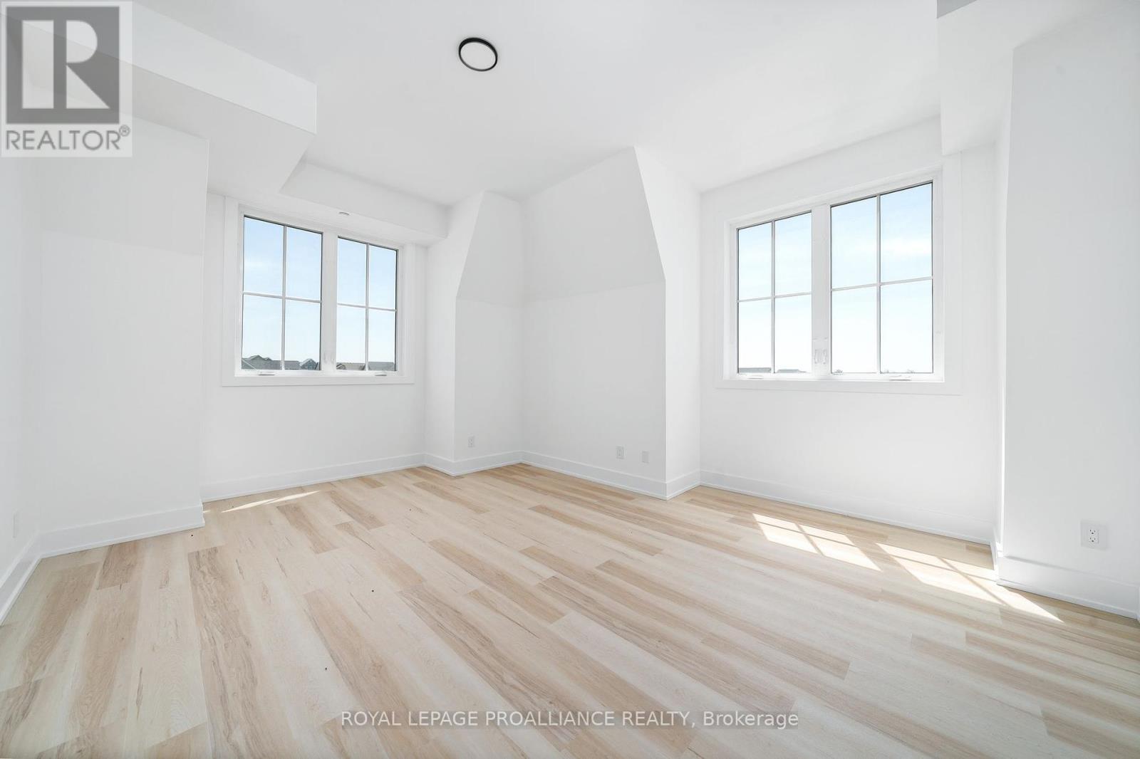 












302 - 941 CHARLES WILSON PARKWAY

,
Cobourg,




Ontario
K9A0L2

