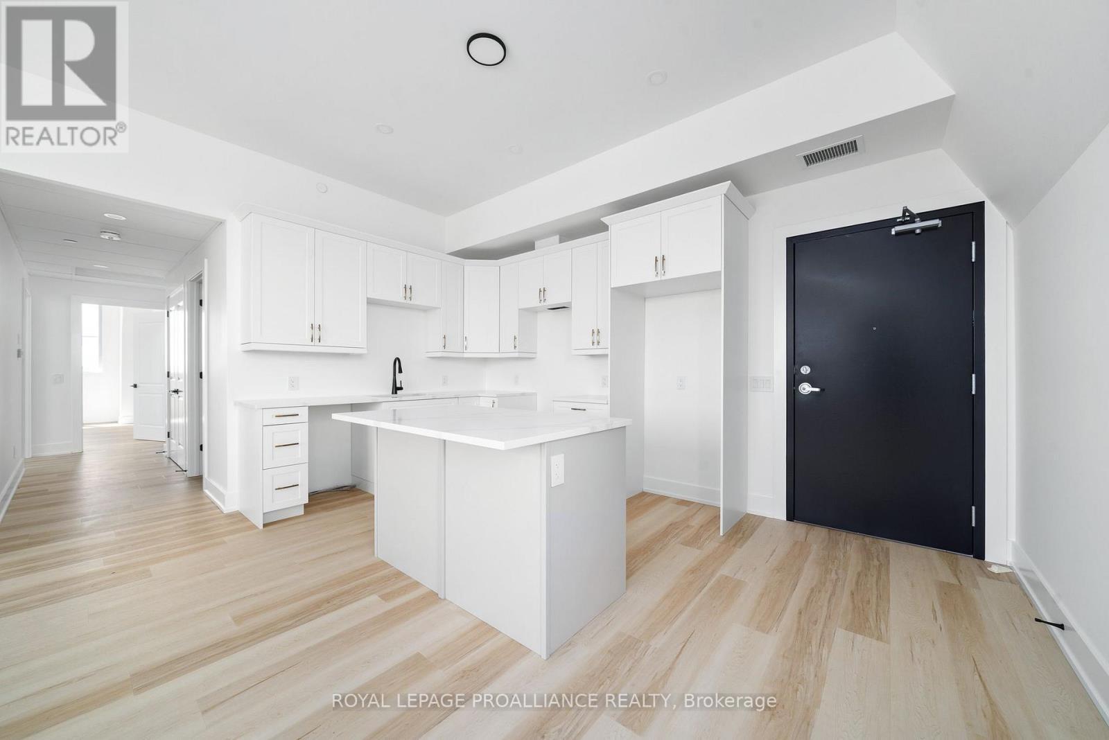 












302 - 941 CHARLES WILSON PARKWAY

,
Cobourg,




Ontario
K9A0L2

