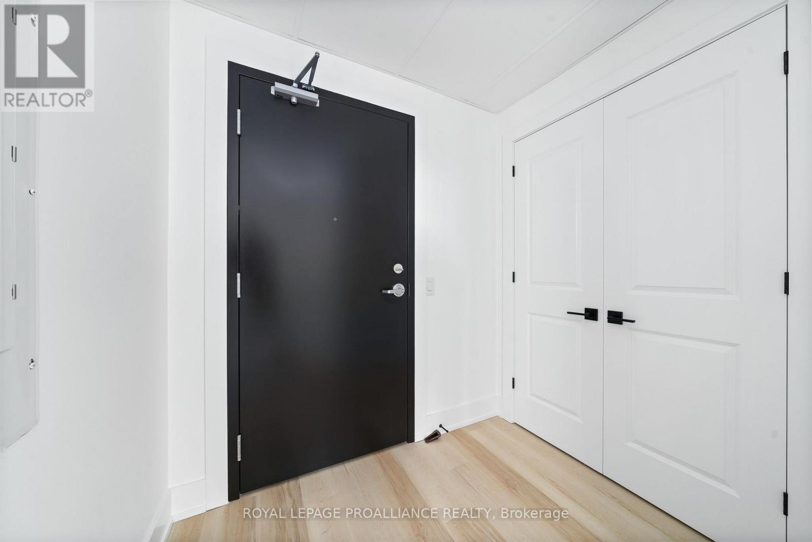 












302 - 941 CHARLES WILSON PARKWAY

,
Cobourg,




Ontario
K9A0L2

