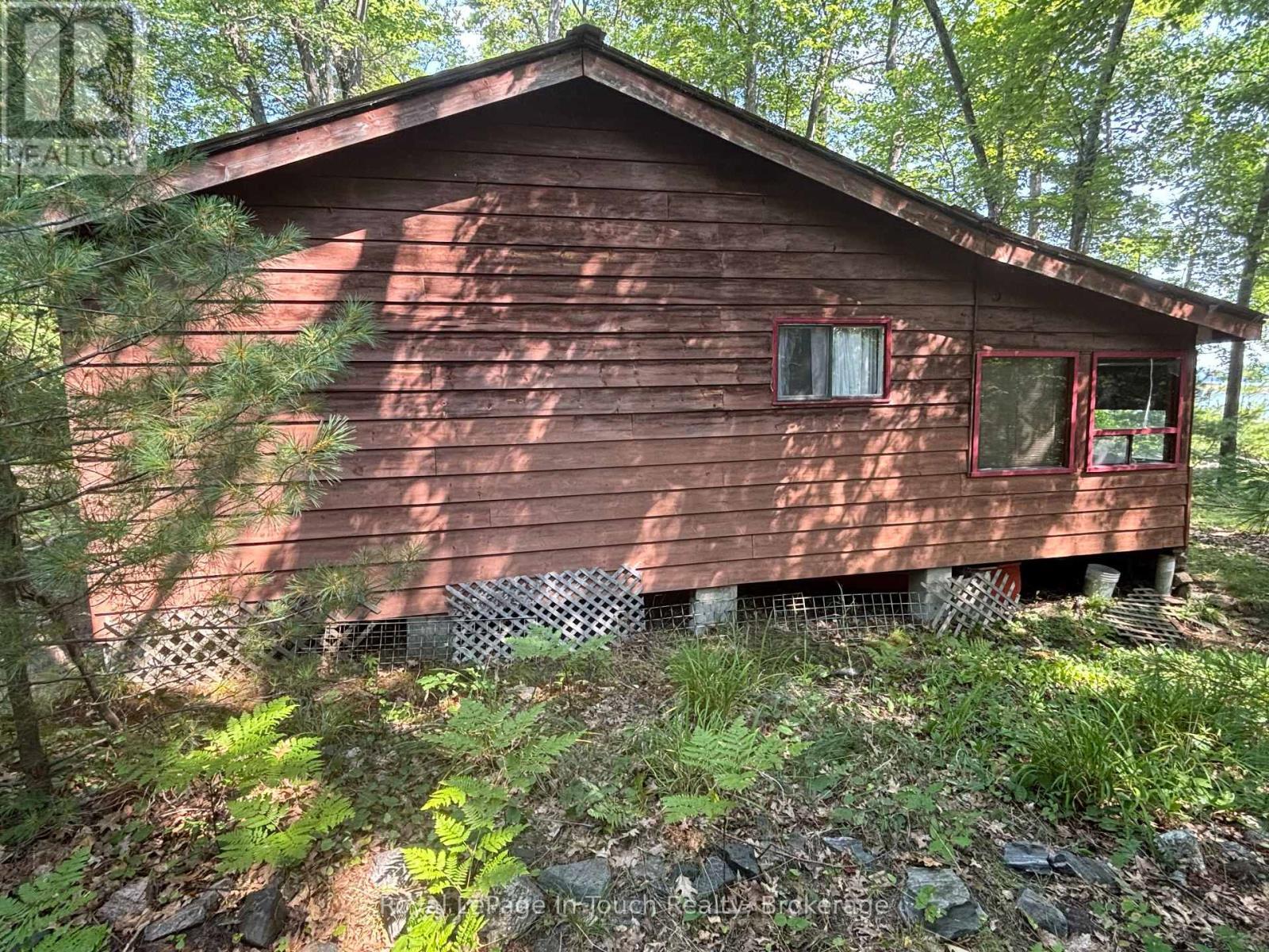 












B207   LOT43 B207 LOT 43 ISLAND E

,
The Archipelago (Archipelago South),




Ontario
L0J2T0

