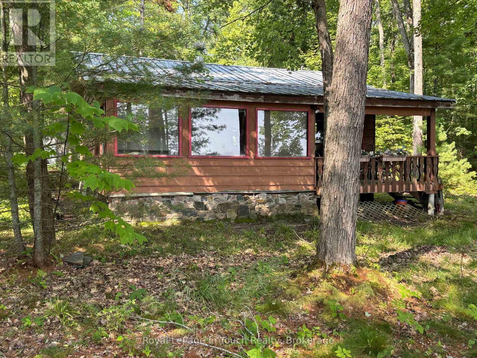 












B207   LOT43 B207 LOT 43 ISLAND E

,
The Archipelago (Archipelago South),




Ontario
L0J2T0

