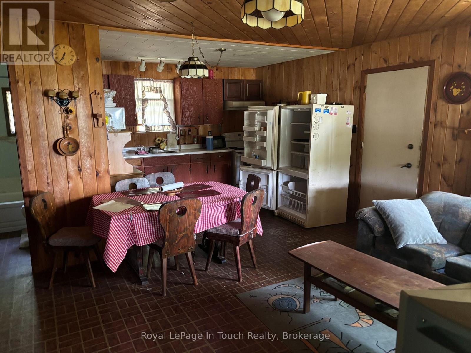 












B207   LOT43 B207 LOT 43 ISLAND E

,
The Archipelago (Archipelago South),




Ontario
L0J2T0

