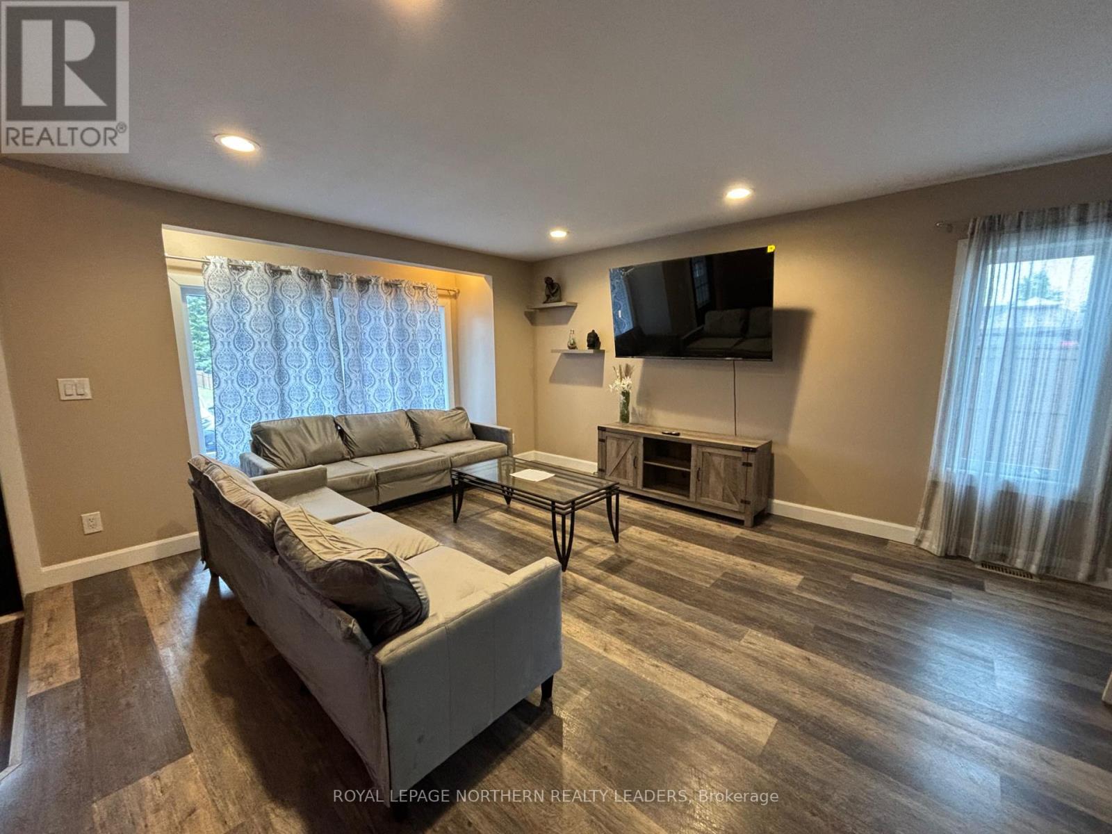 












57 VICTORIA AVENUE S

,
Cochrane,




Ontario
P0L1C0

