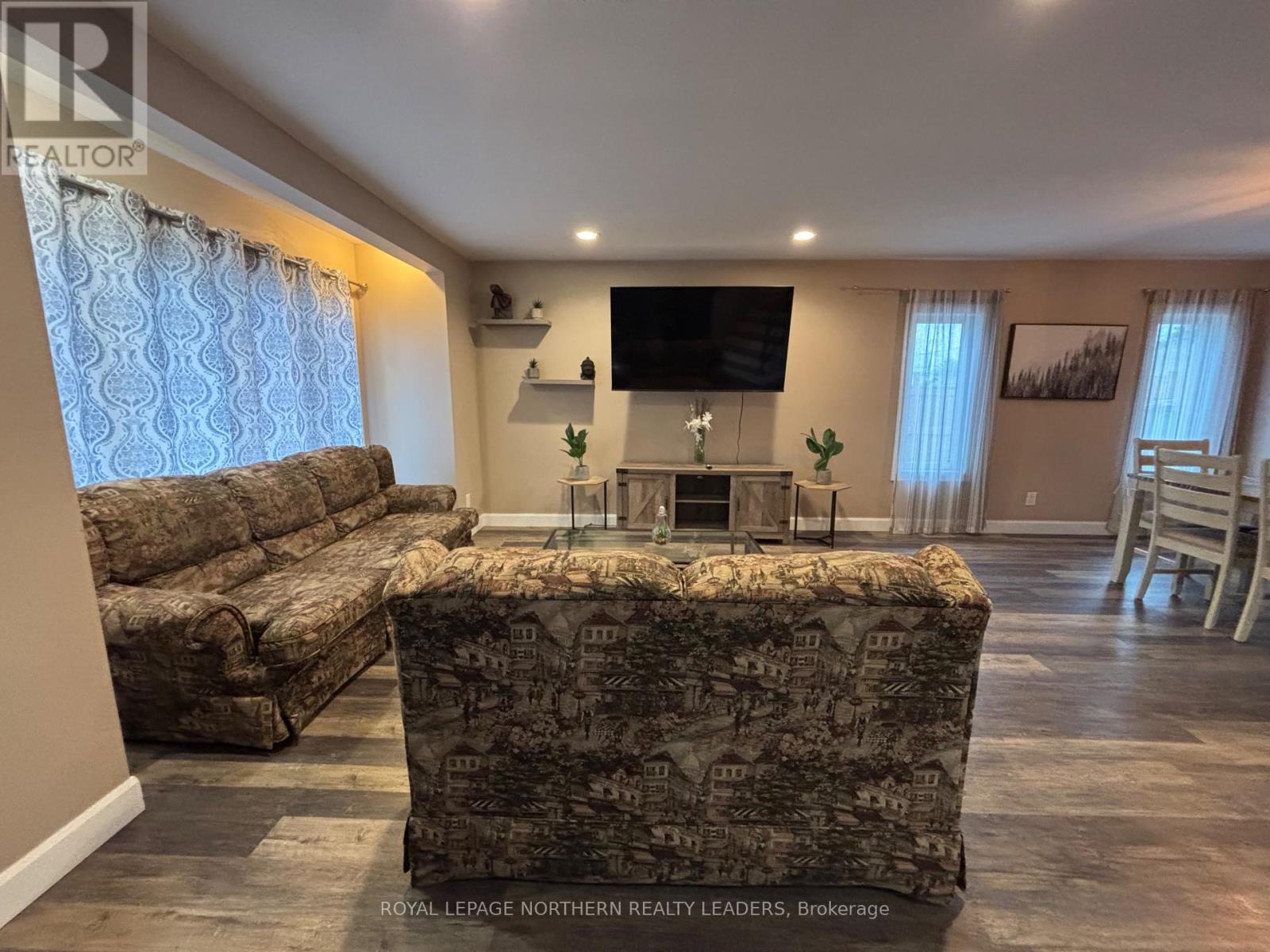 












57 VICTORIA AVENUE S

,
Cochrane,




Ontario
P0L1C0

