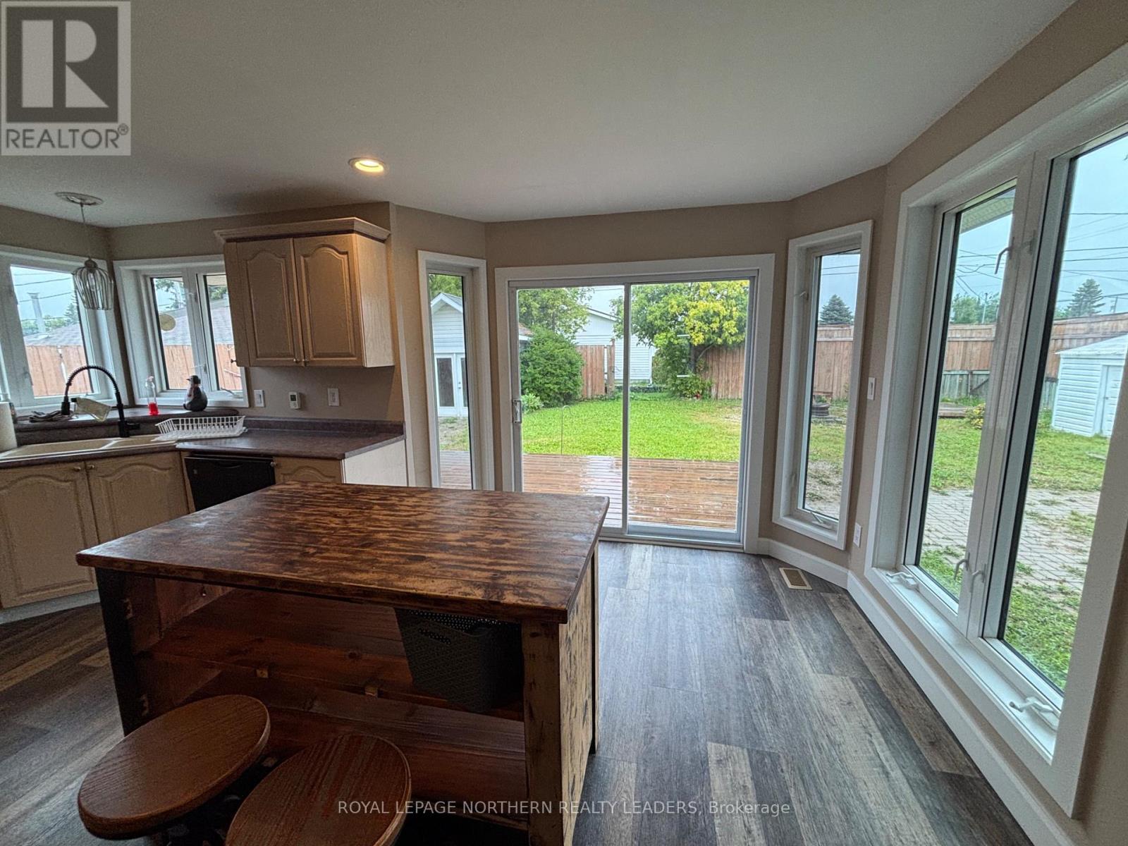 












57 VICTORIA AVENUE S

,
Cochrane,




Ontario
P0L1C0

