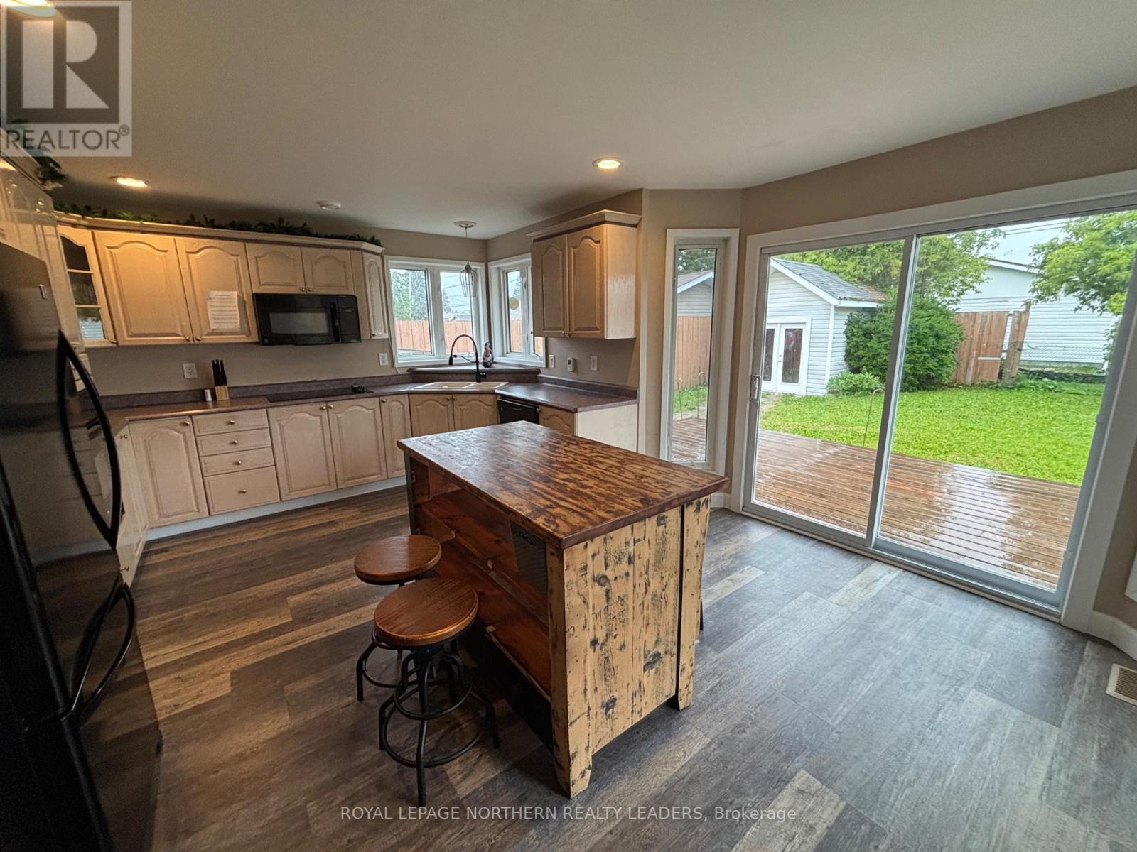 












57 VICTORIA AVENUE S

,
Cochrane,




Ontario
P0L1C0

