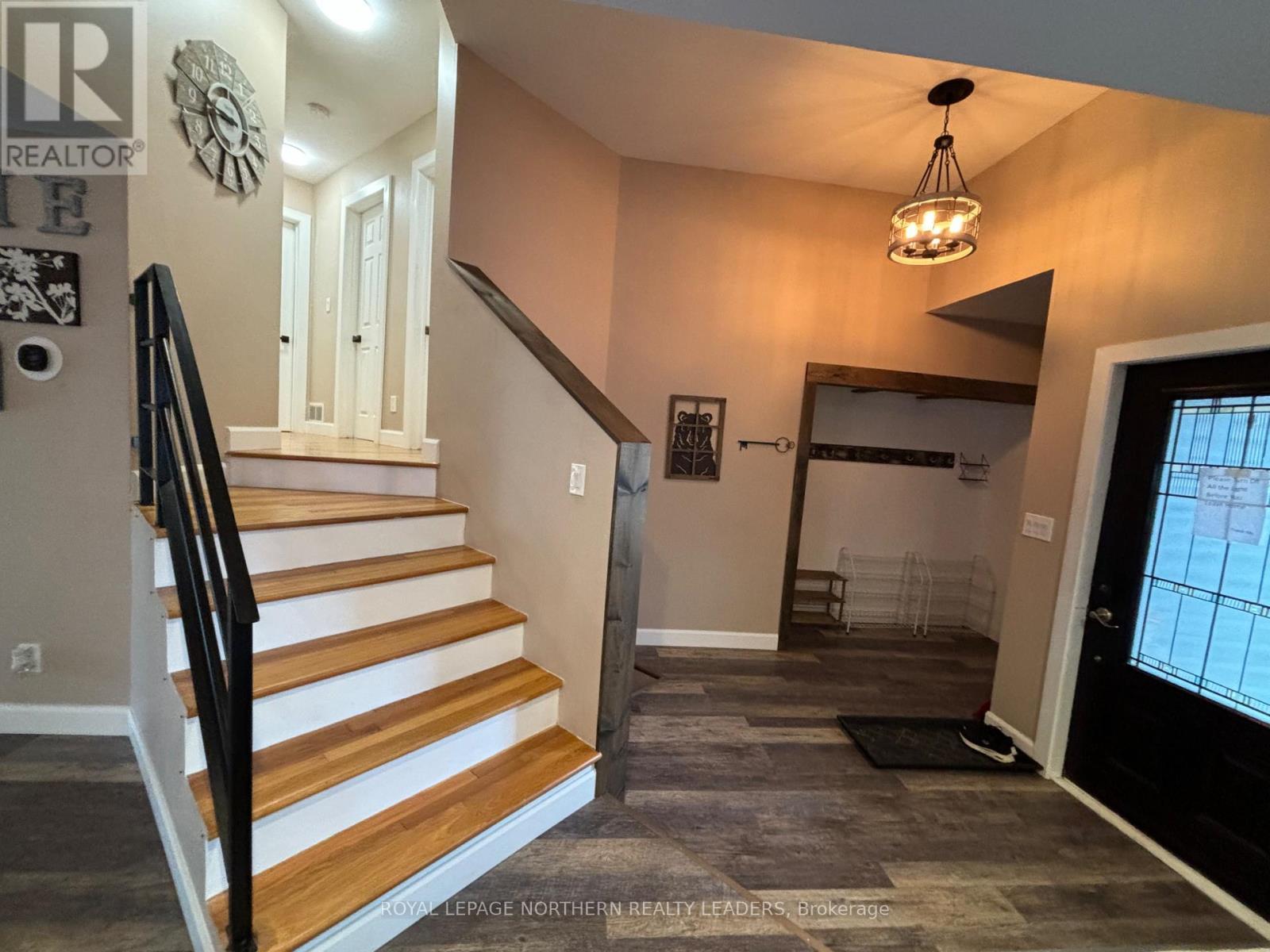 












57 VICTORIA AVENUE S

,
Cochrane,




Ontario
P0L1C0

