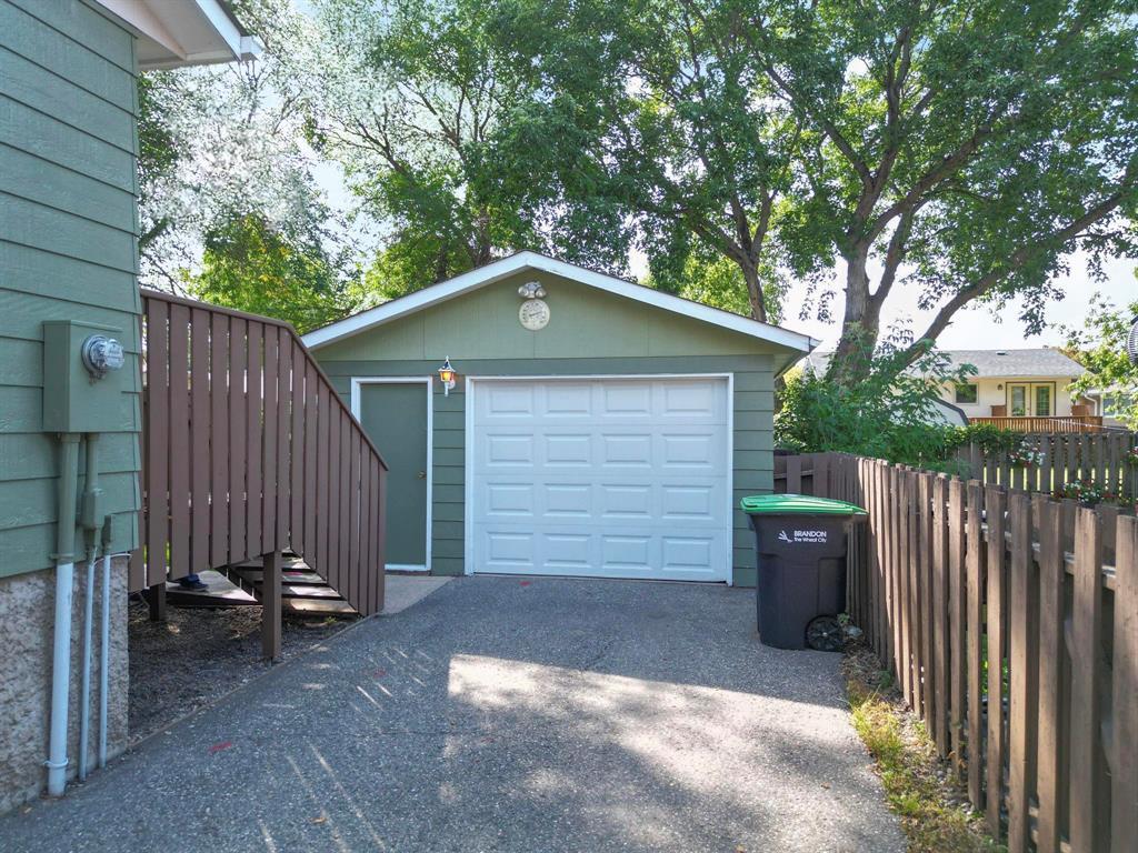 












330 Cornwallis Crescent

,
Brandon,




Manitoba
R7A6S4

