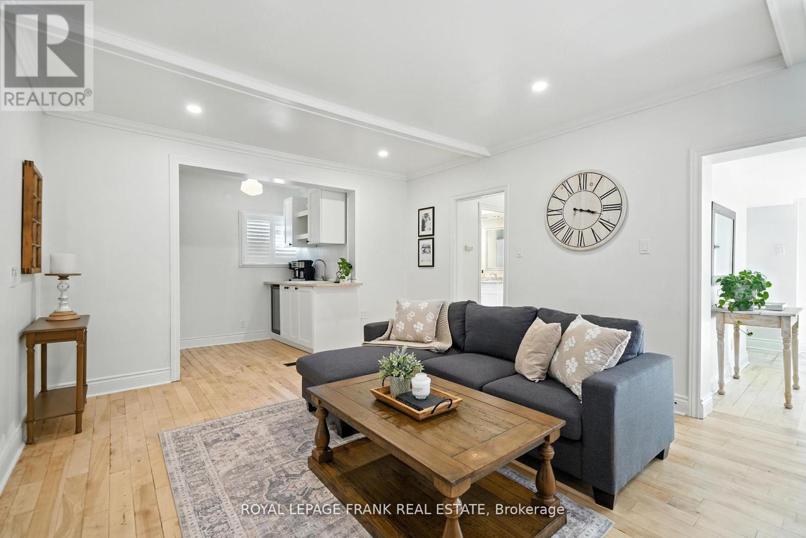 












41 SUSSEX STREET N

,
Kawartha Lakes (Lindsay),




Ontario
K9V4H6

