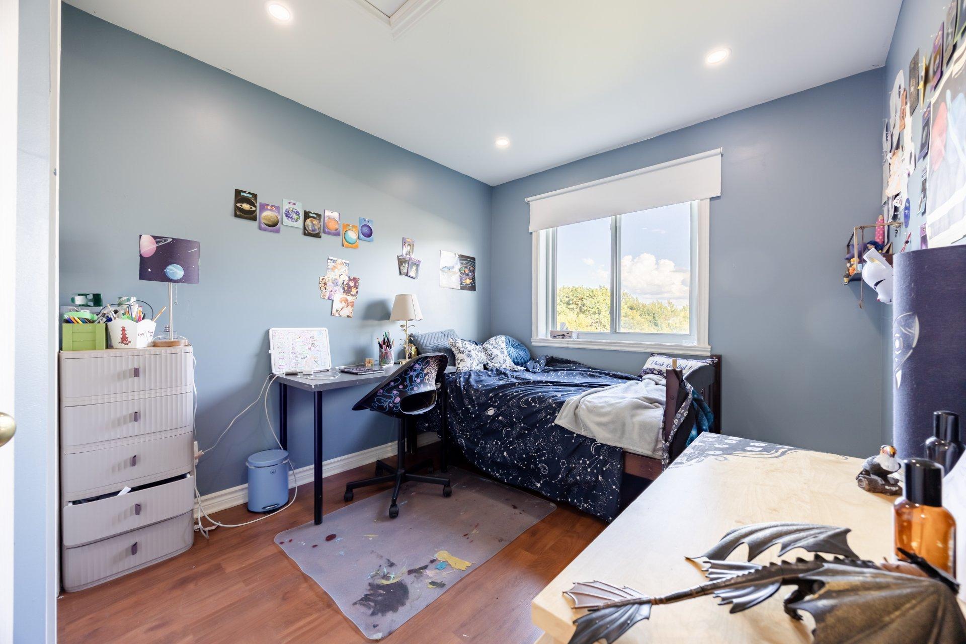 









6464


Rue Claudel

,
Brossard,




QC
J4Z0G8

