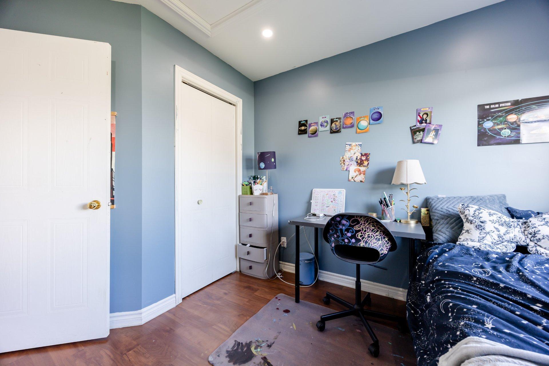 









6464


Rue Claudel

,
Brossard,




QC
J4Z0G8

