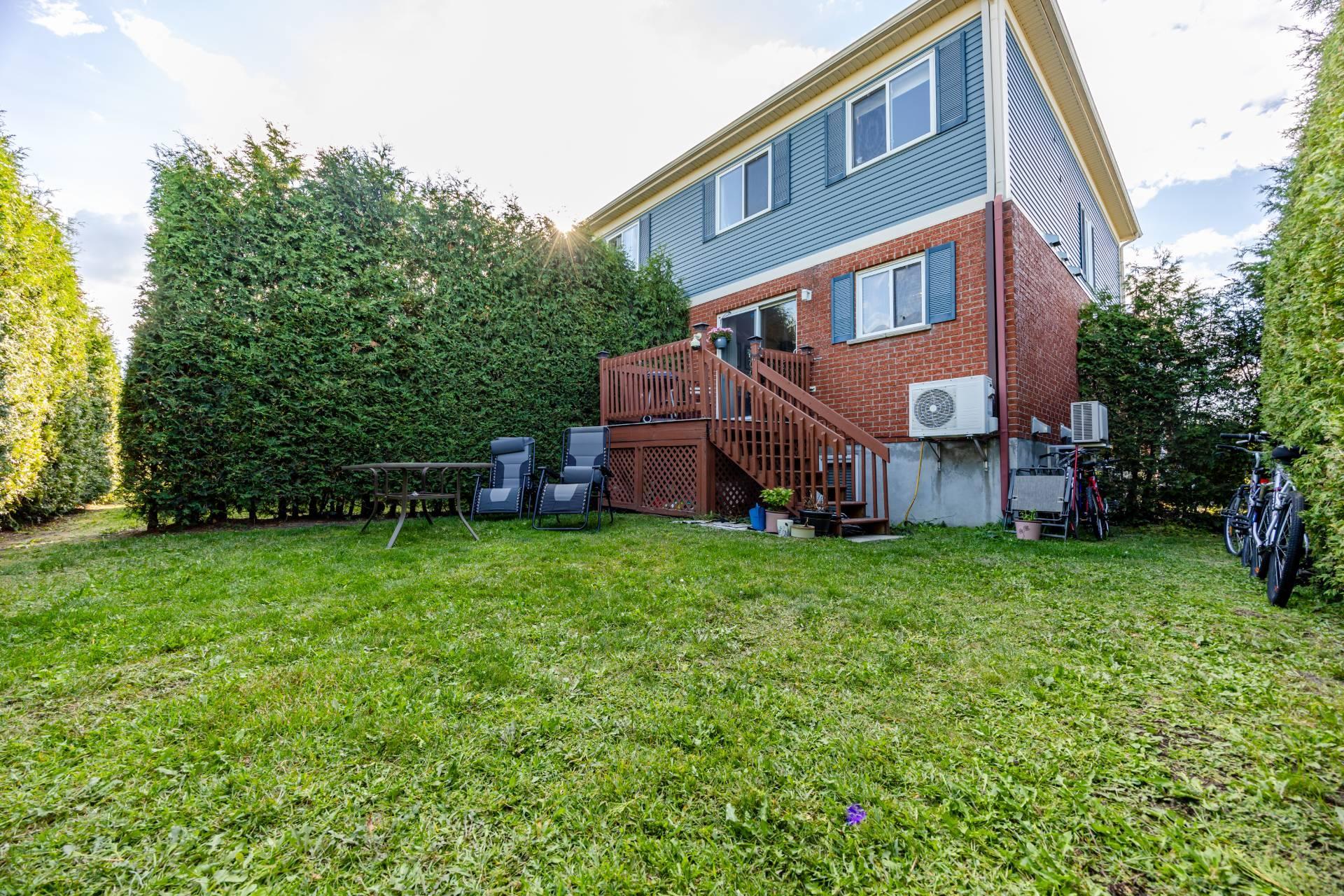 









6464


Rue Claudel

,
Brossard,




QC
J4Z0G8

