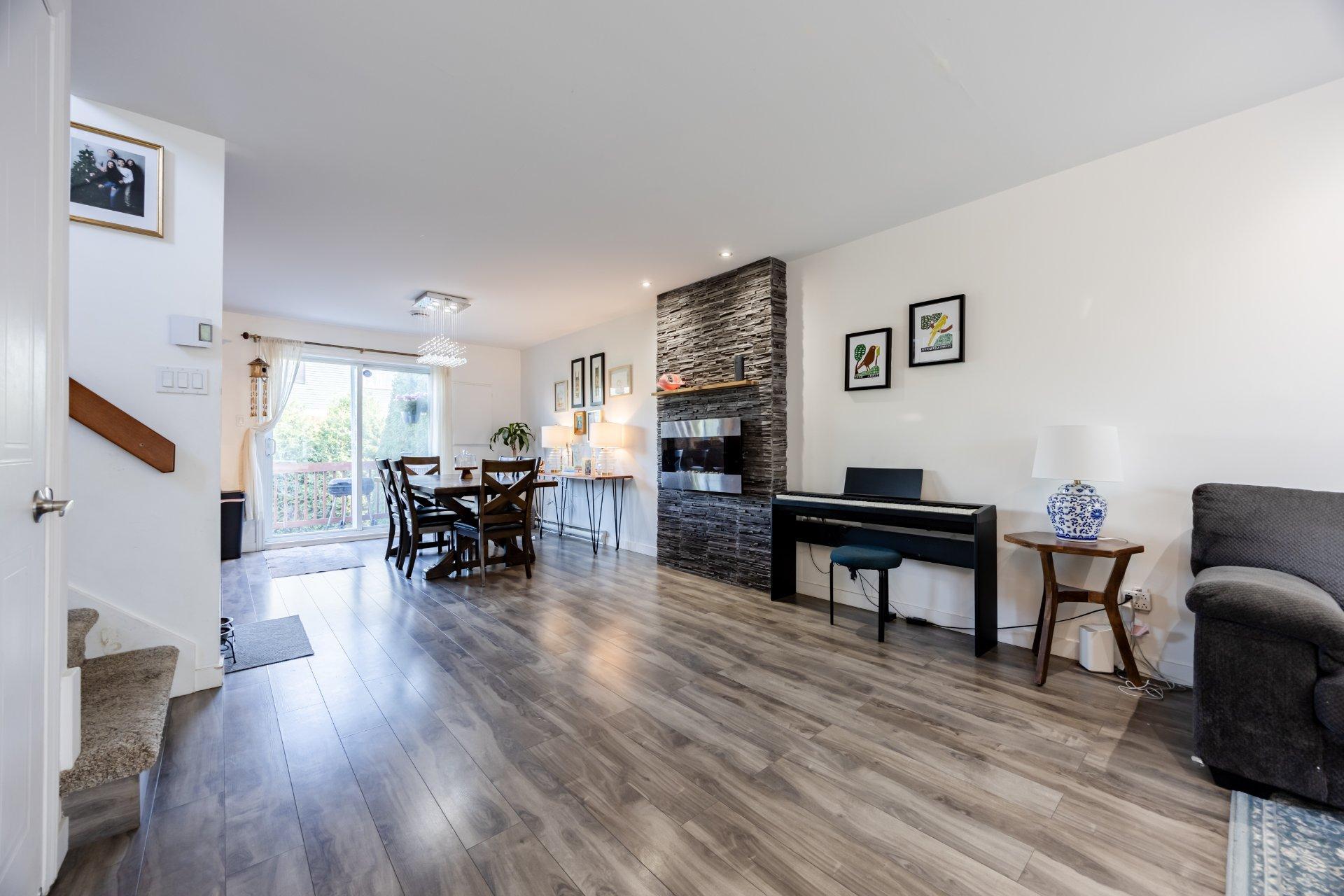 









6464


Rue Claudel

,
Brossard,




QC
J4Z0G8

