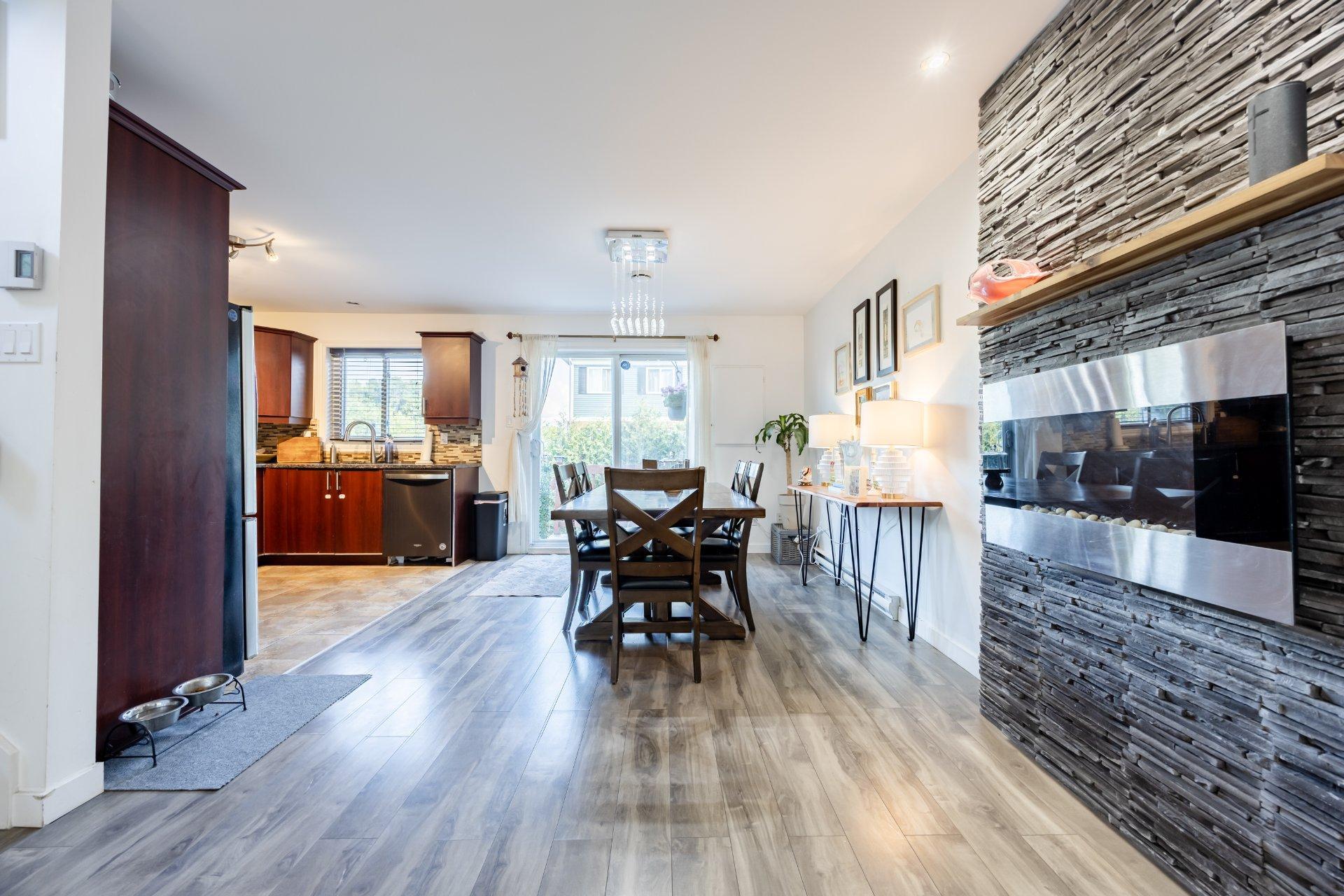 









6464


Rue Claudel

,
Brossard,




QC
J4Z0G8

