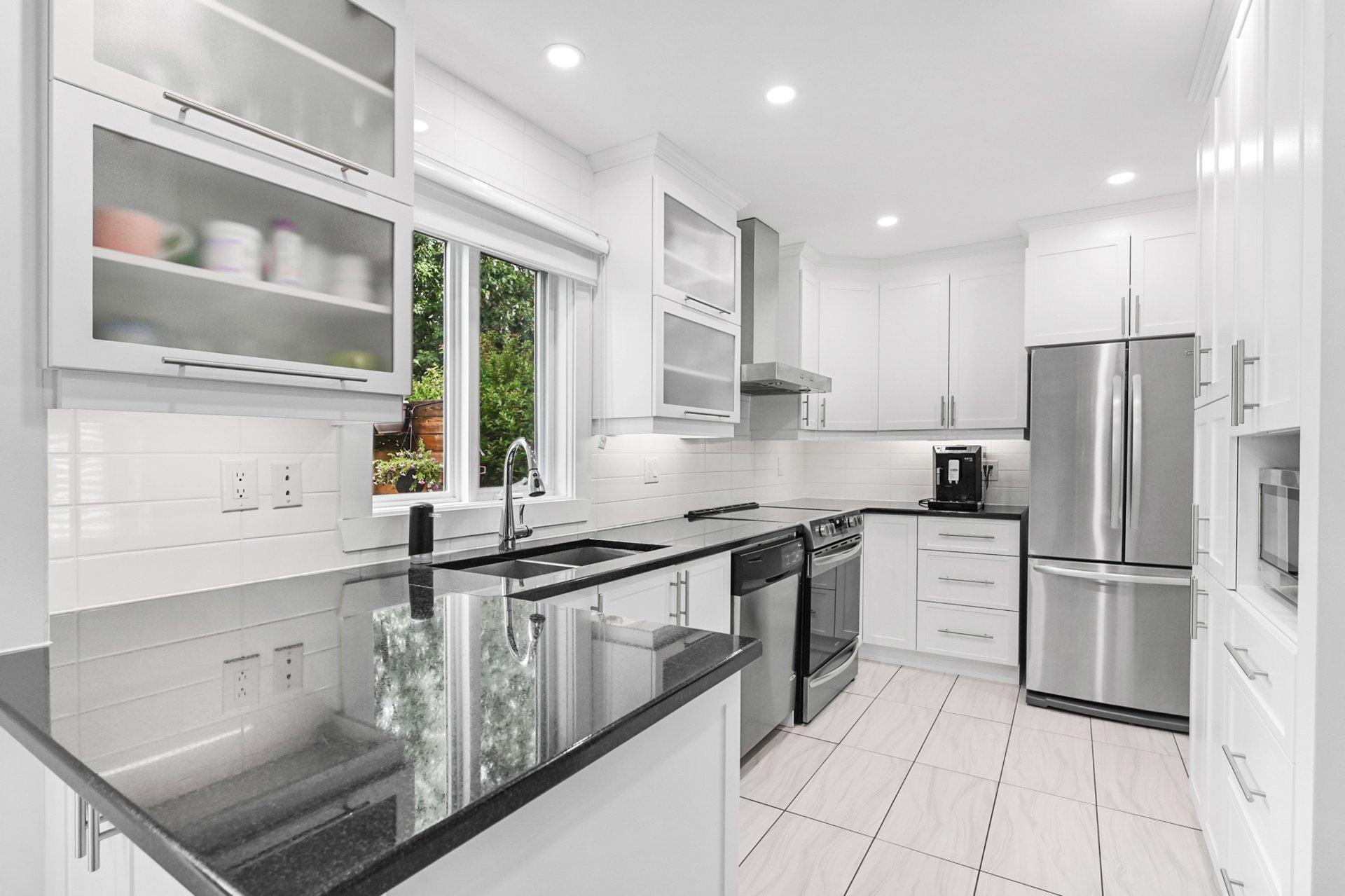 









1702


Rue Adoncour

,
Longueuil (Le Vieux-Longueuil),




QC
J4J5L1


