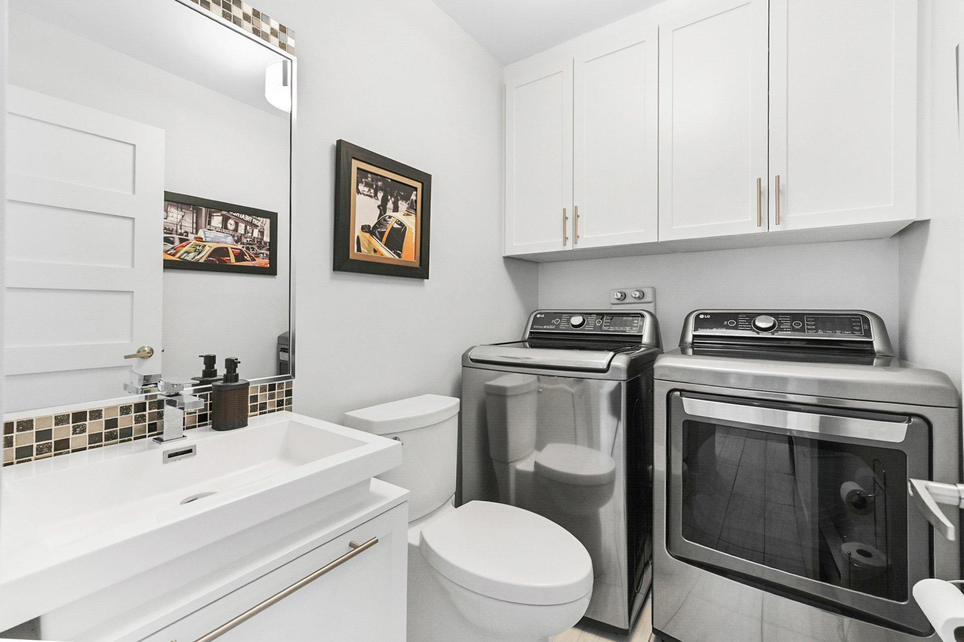 









1702


Rue Adoncour

,
Longueuil (Le Vieux-Longueuil),




QC
J4J5L1

