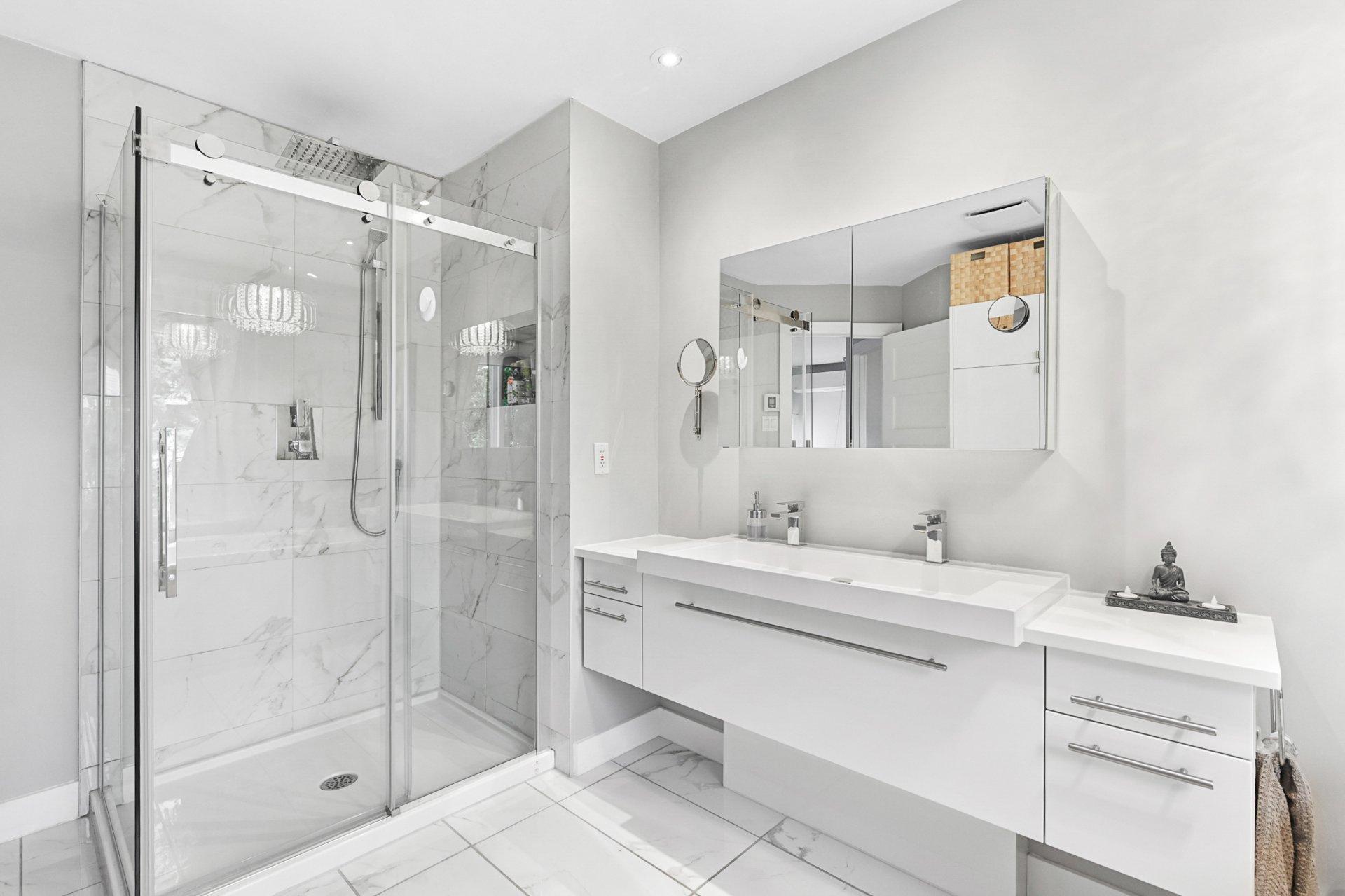 









1702


Rue Adoncour

,
Longueuil (Le Vieux-Longueuil),




QC
J4J5L1

