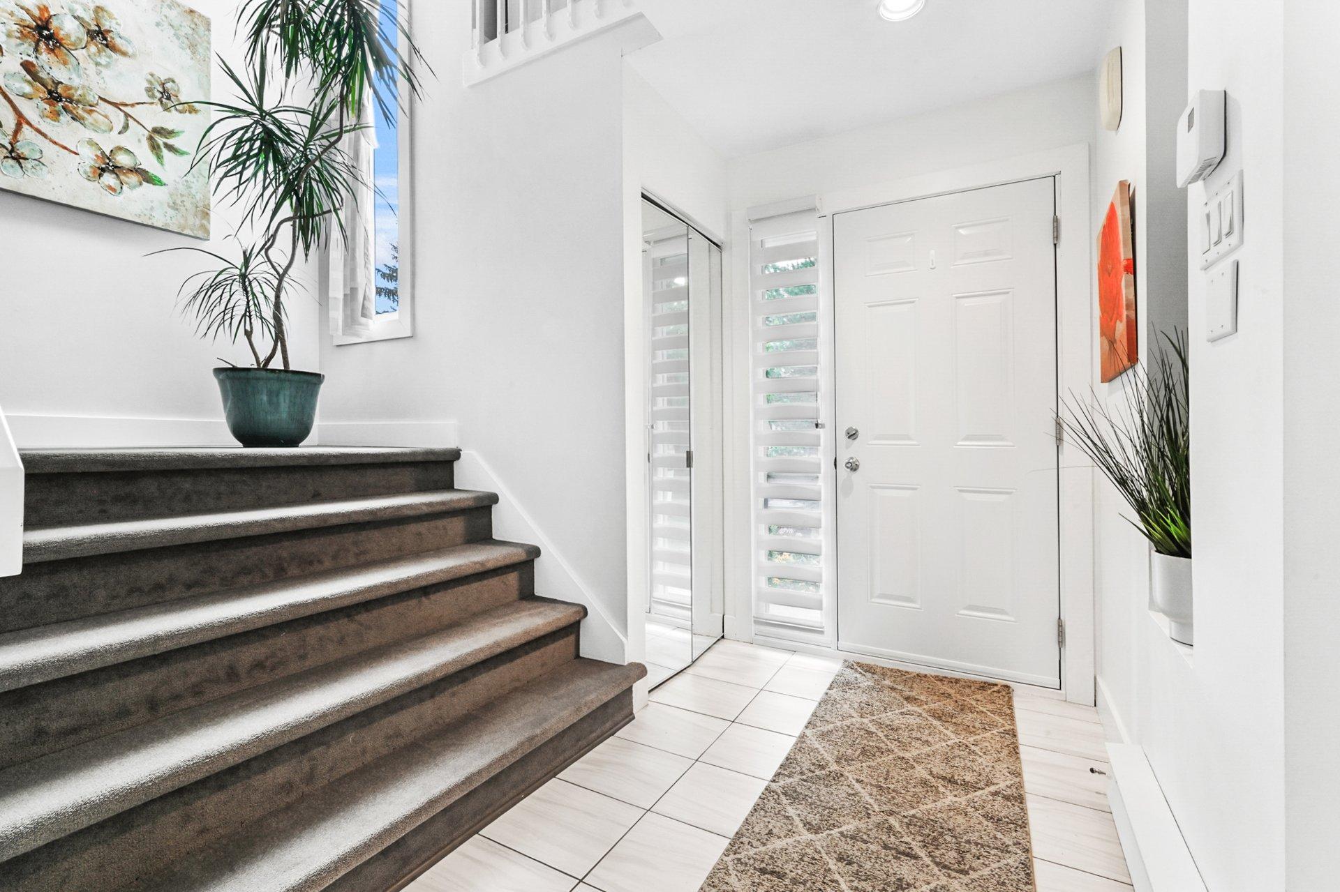 









1702


Rue Adoncour

,
Longueuil (Le Vieux-Longueuil),




QC
J4J5L1

