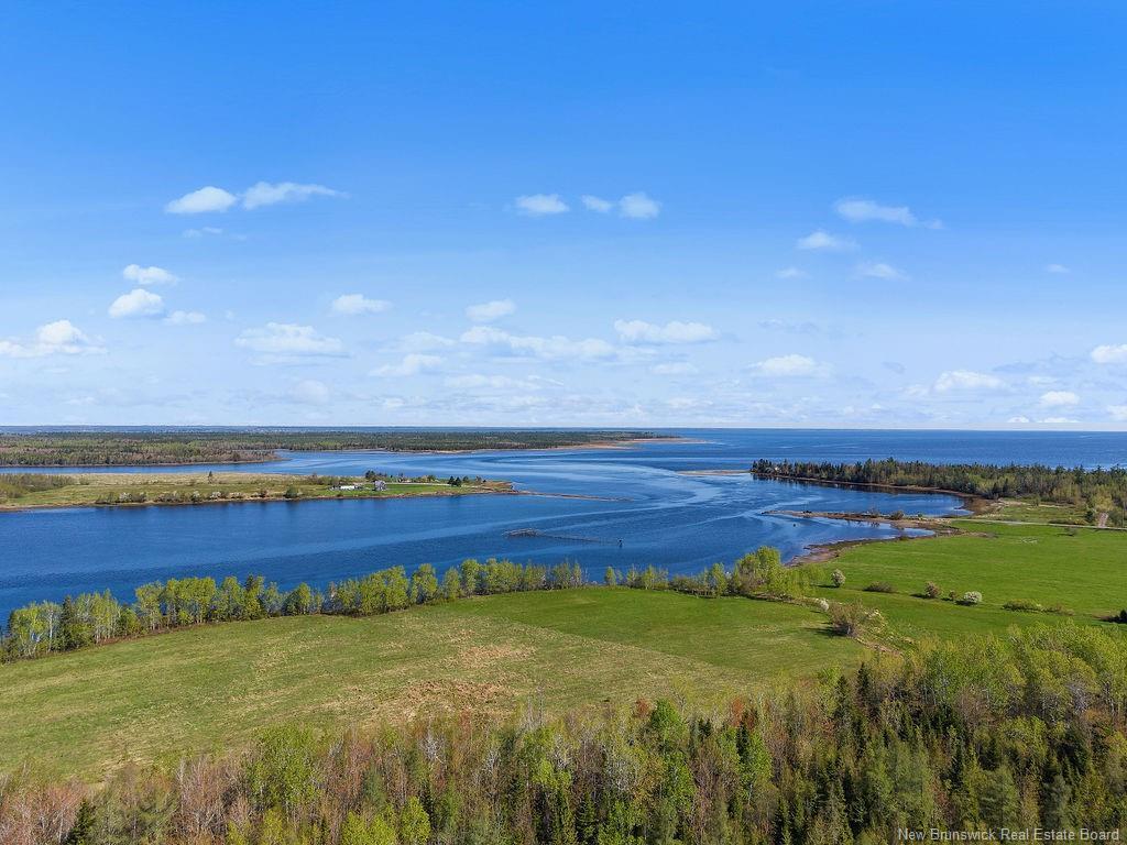 









Lot


Route 117

,
Black River Bridge,







NB
E1M 5M9

