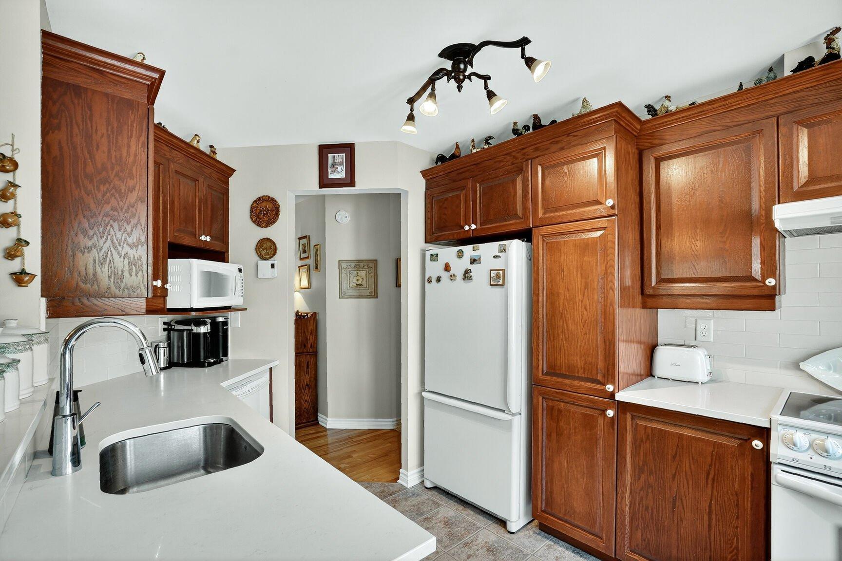 









680


Rue Paul-Doyon

, 13,
Boucherville,




QC
J4B8S8

