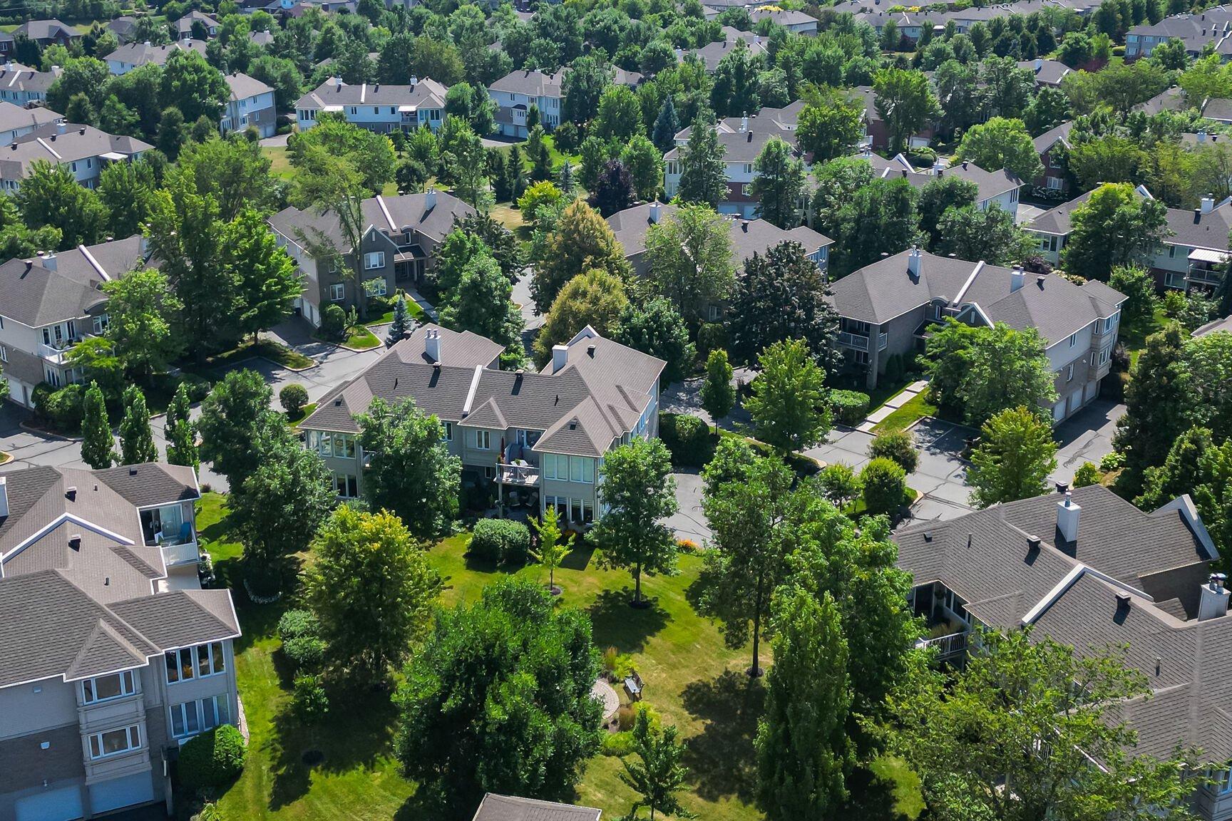 









680


Rue Paul-Doyon

, 13,
Boucherville,




QC
J4B8S8

