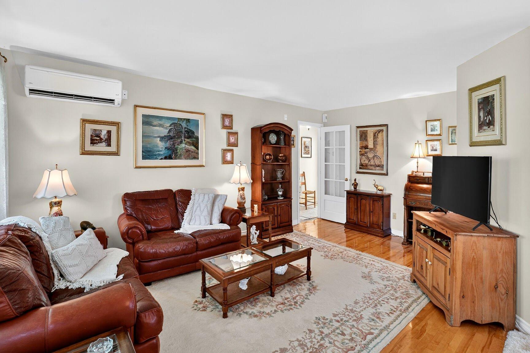 









680


Rue Paul-Doyon

, 13,
Boucherville,




QC
J4B8S8

