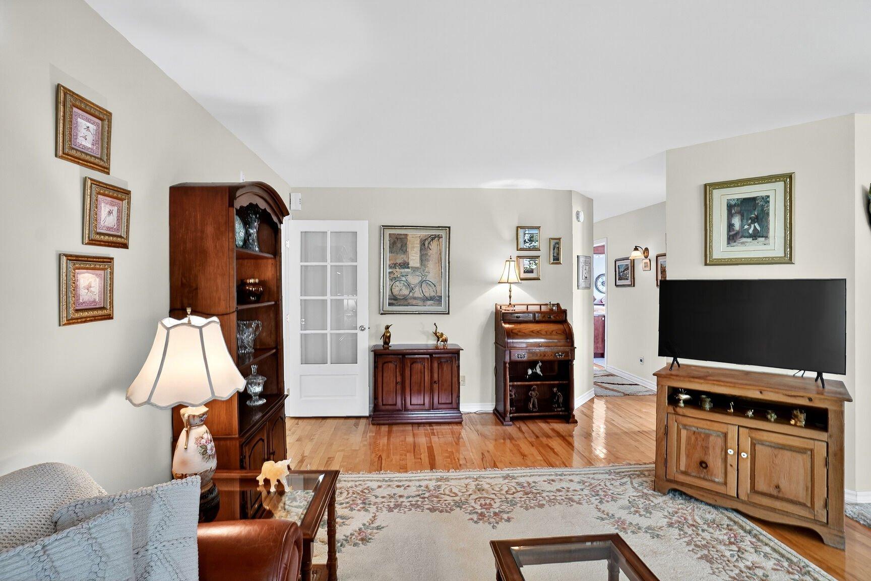 









680


Rue Paul-Doyon

, 13,
Boucherville,




QC
J4B8S8

