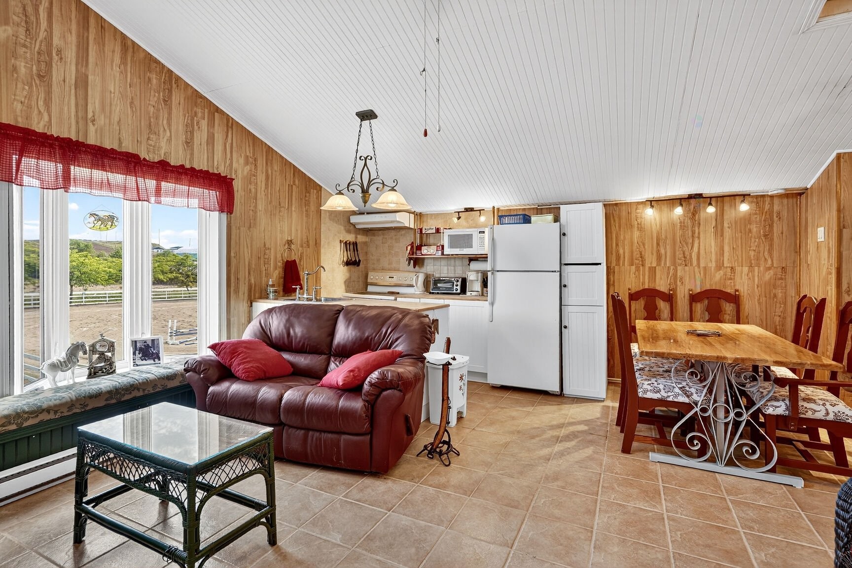 









186


Rg Ste-Sophie

,
Oka,







QC
J0N1E0

