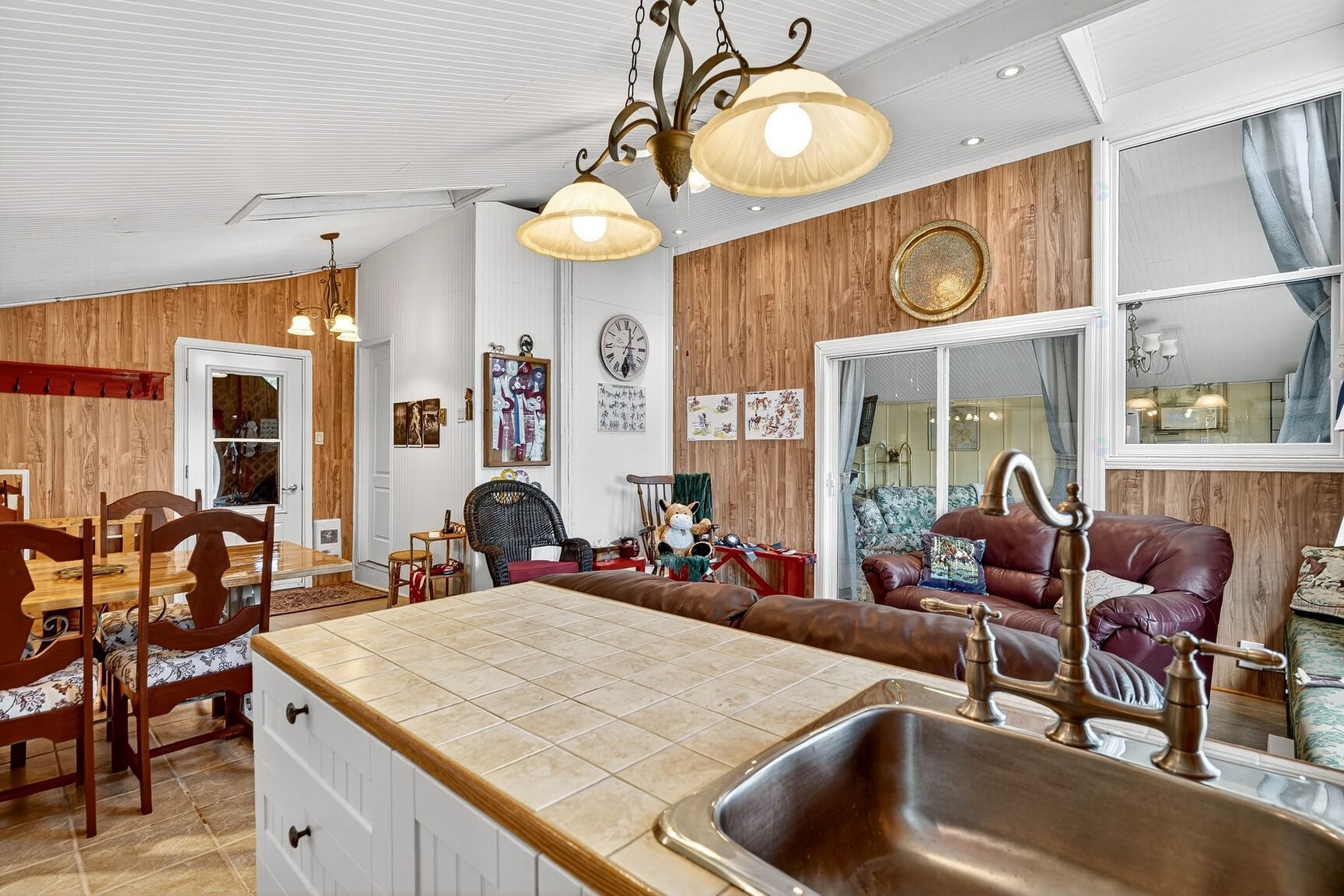 









186


Rg Ste-Sophie

,
Oka,







QC
J0N1E0

