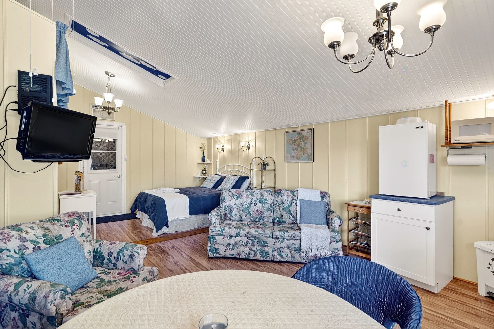 









186


Rg Ste-Sophie

,
Oka,







QC
J0N1E0

