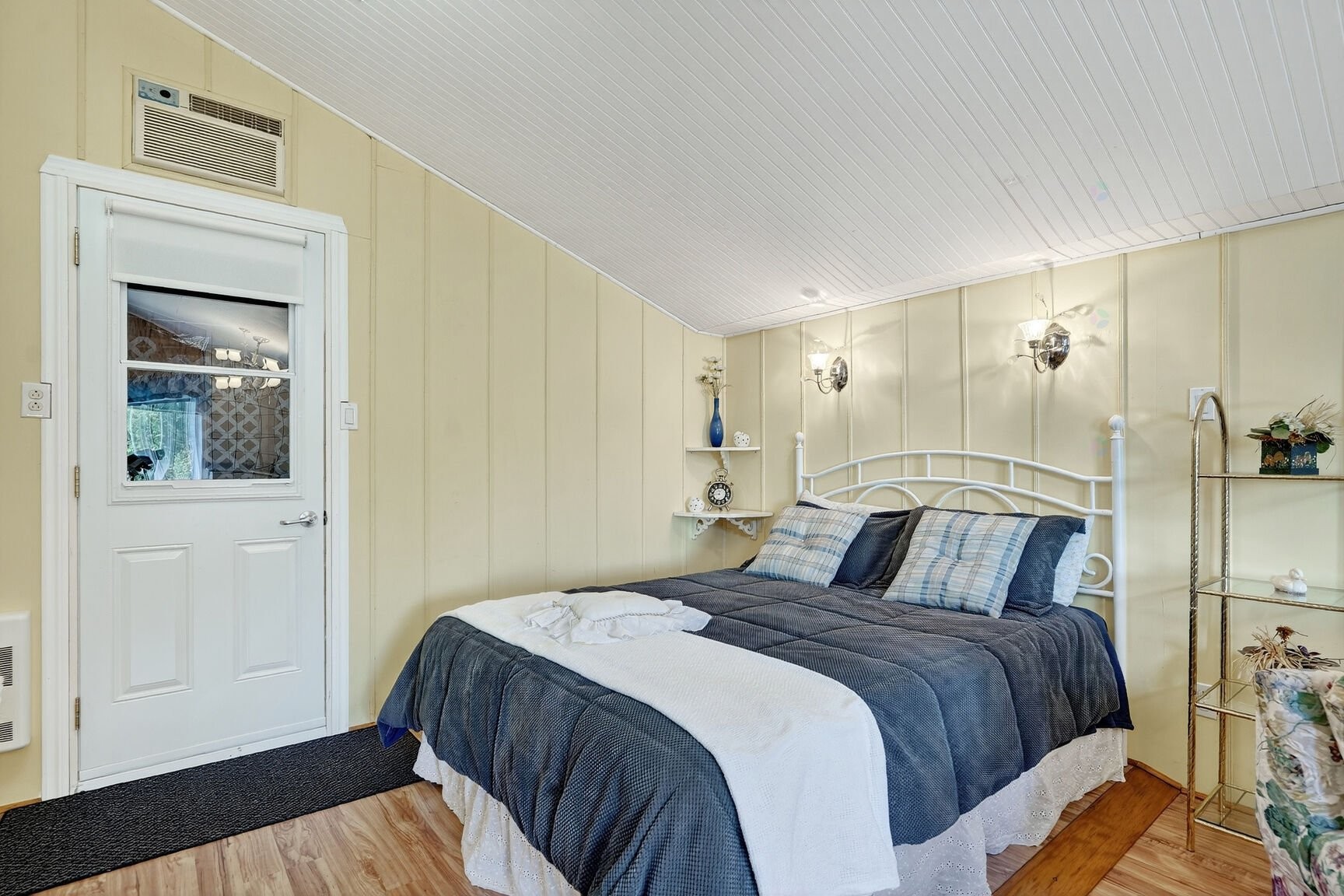 









186


Rg Ste-Sophie

,
Oka,







QC
J0N1E0

