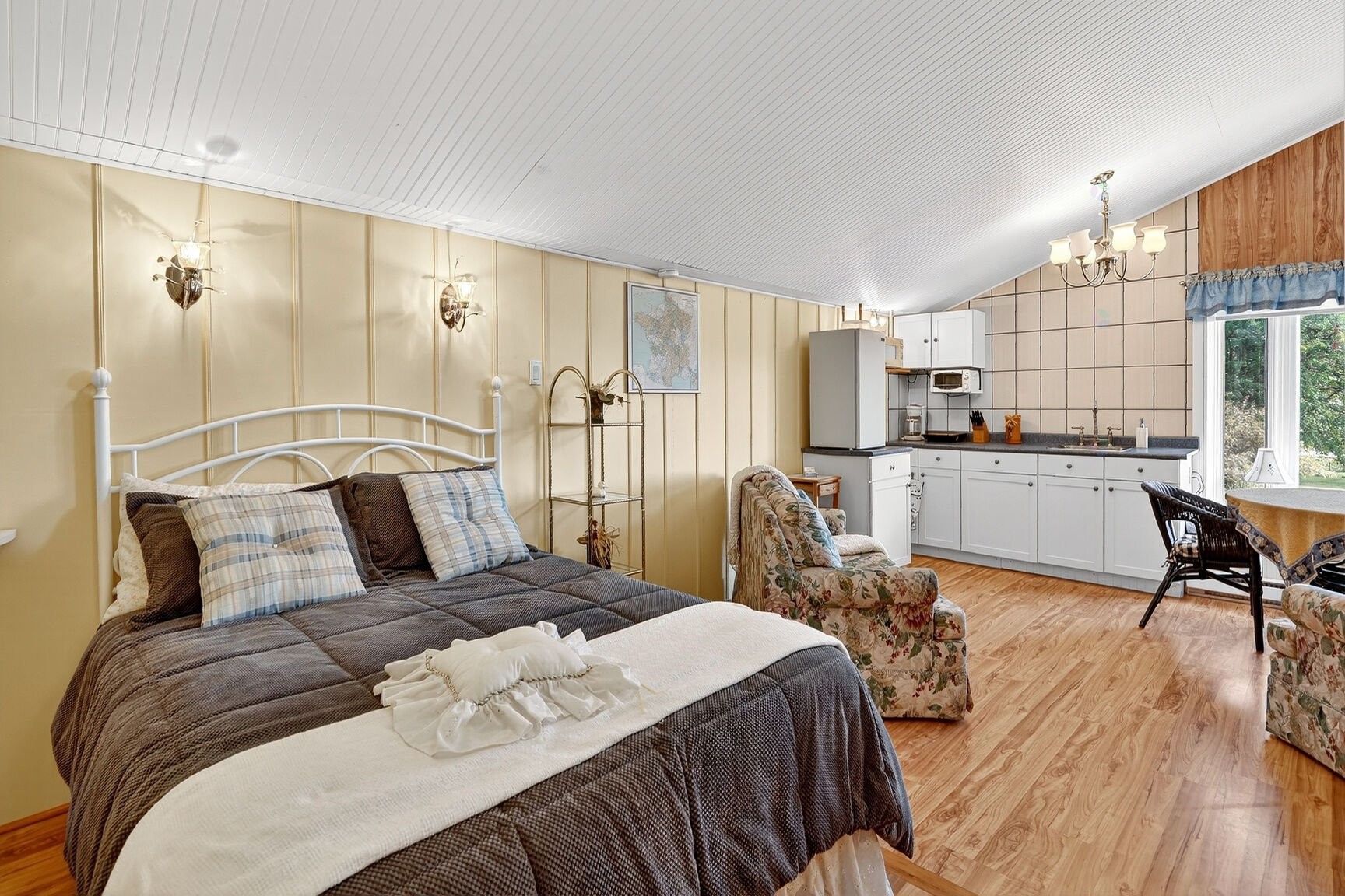 









186


Rg Ste-Sophie

,
Oka,







QC
J0N1E0

