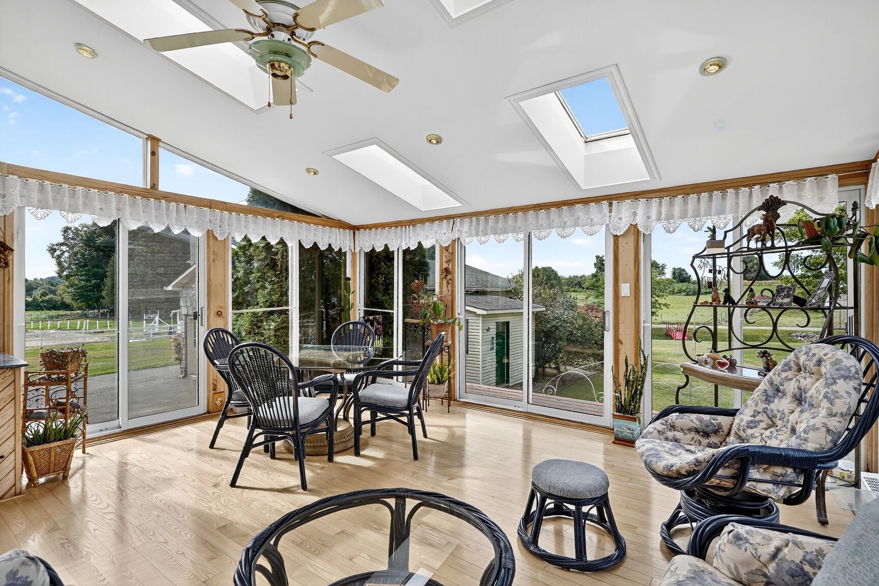 









186


Rg Ste-Sophie

,
Oka,







QC
J0N1E0

