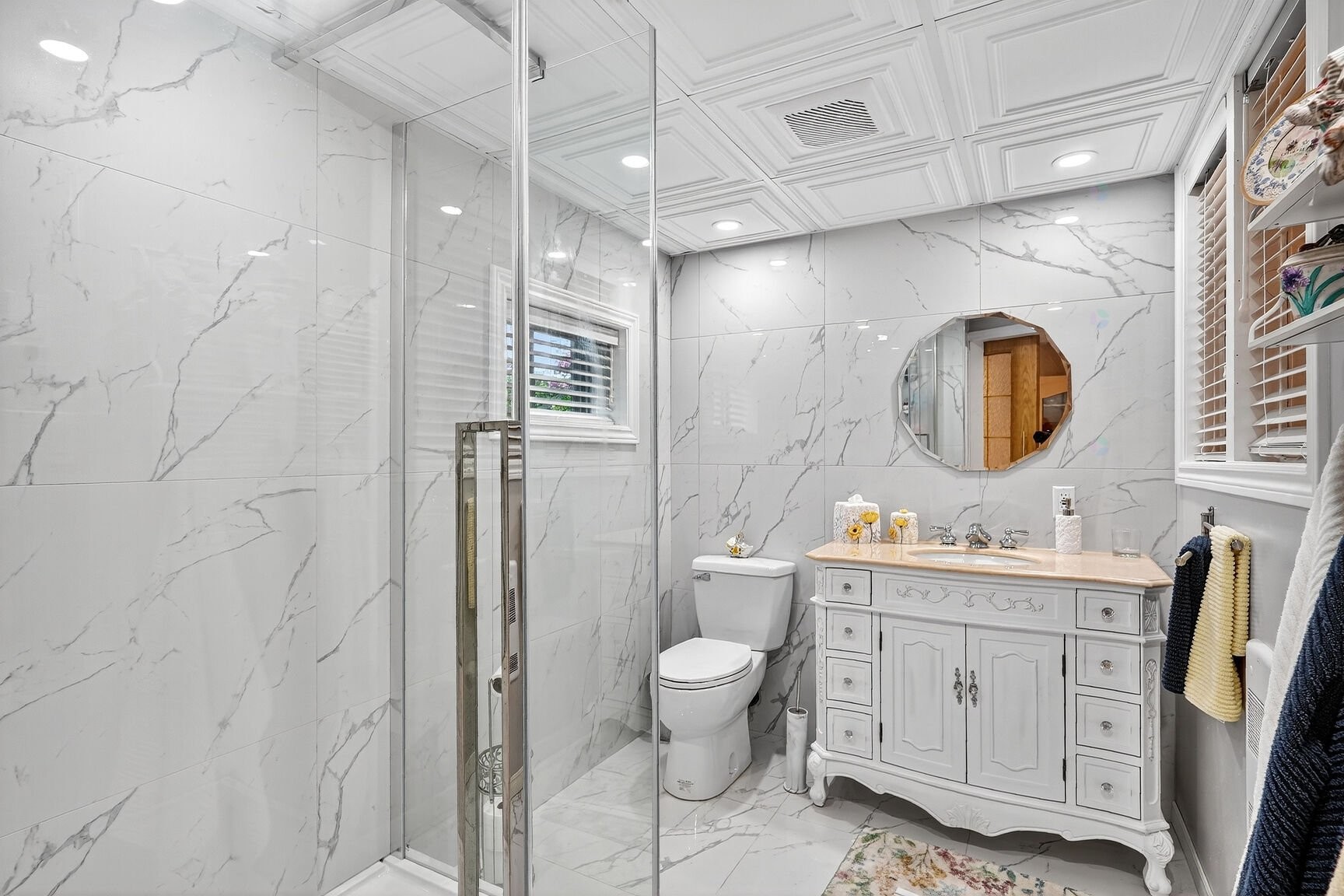 









186


Rg Ste-Sophie

,
Oka,







QC
J0N1E0

