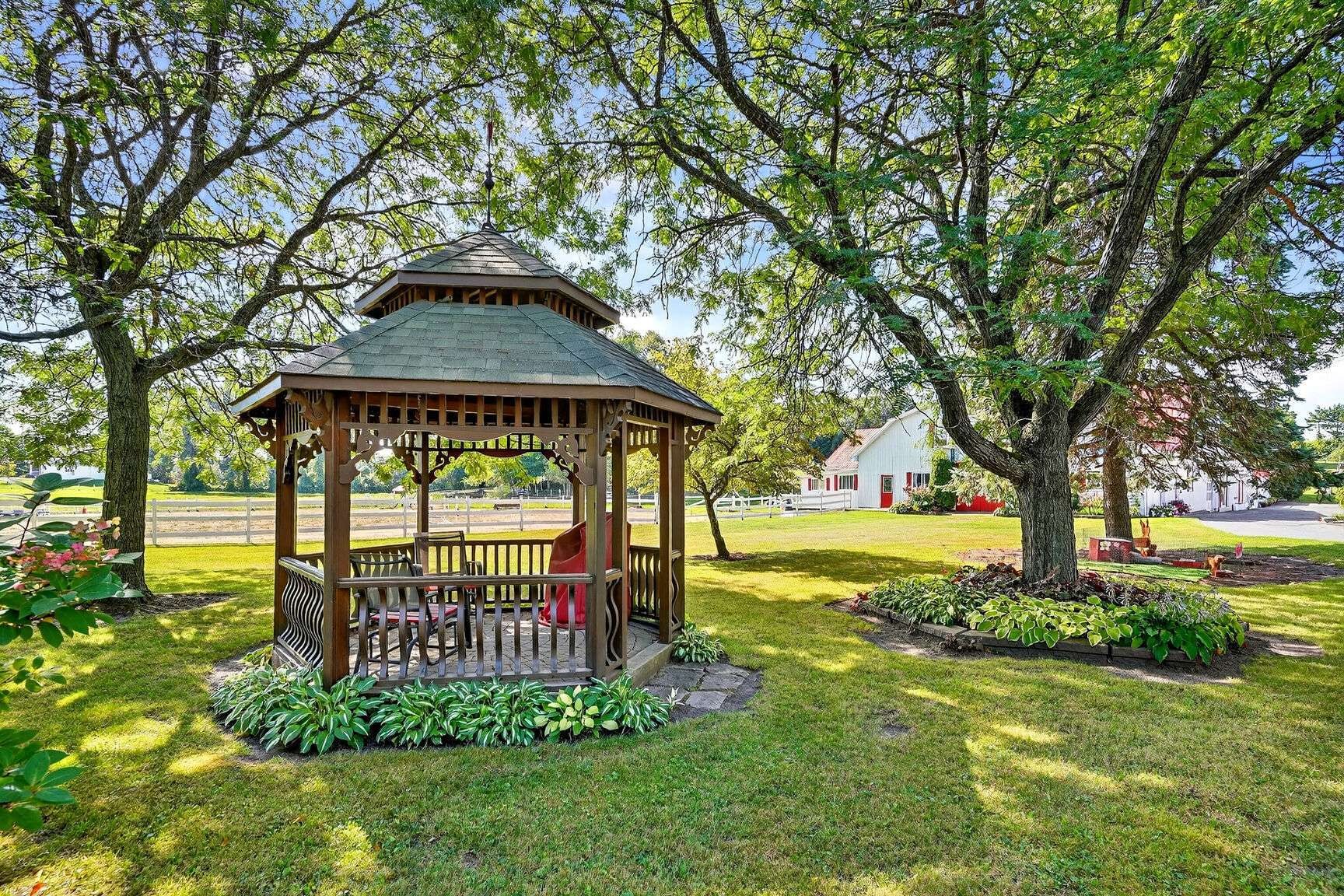 









186


Rg Ste-Sophie

,
Oka,







QC
J0N1E0

