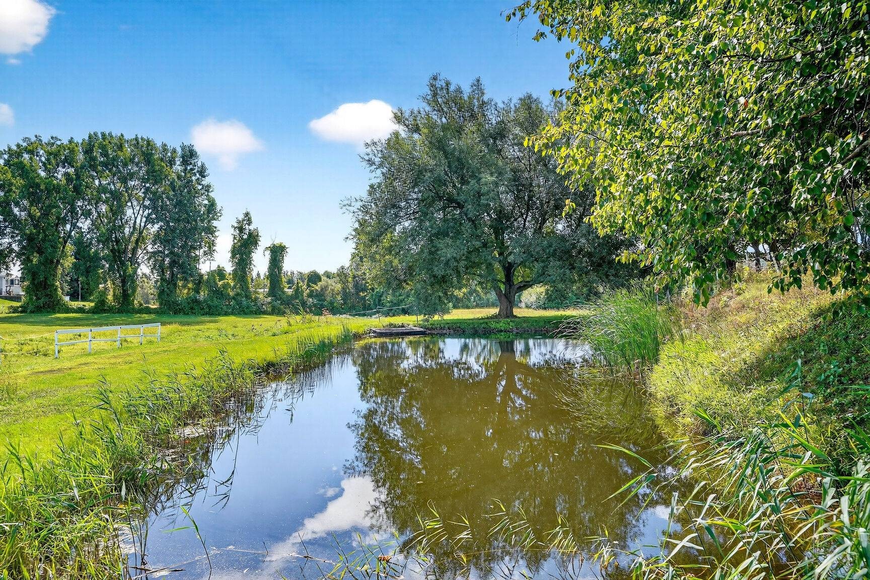 









186


Rg Ste-Sophie

,
Oka,







QC
J0N1E0

