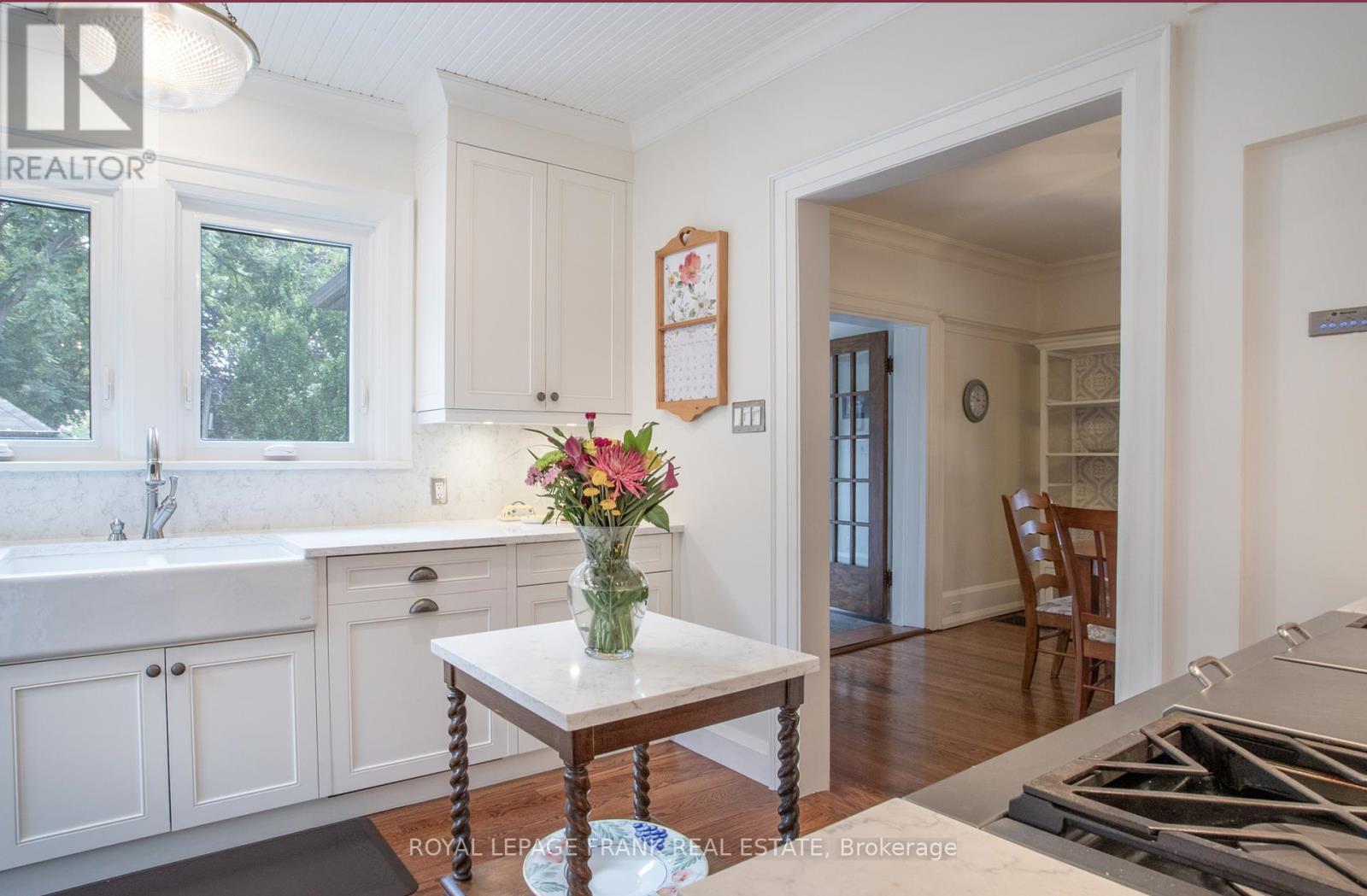












421 MARY STREET N

,
Oshawa (O'Neill),




Ontario
L1G5E2

