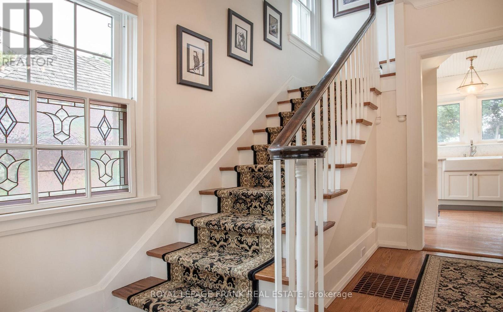 












421 MARY STREET N

,
Oshawa (O'Neill),




Ontario
L1G5E2

