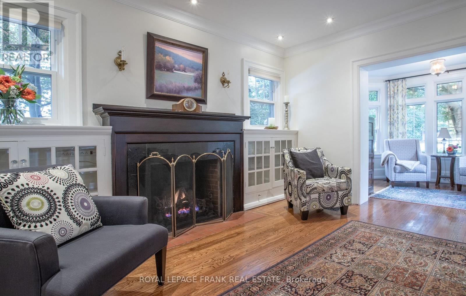












421 MARY STREET N

,
Oshawa (O'Neill),




Ontario
L1G5E2

