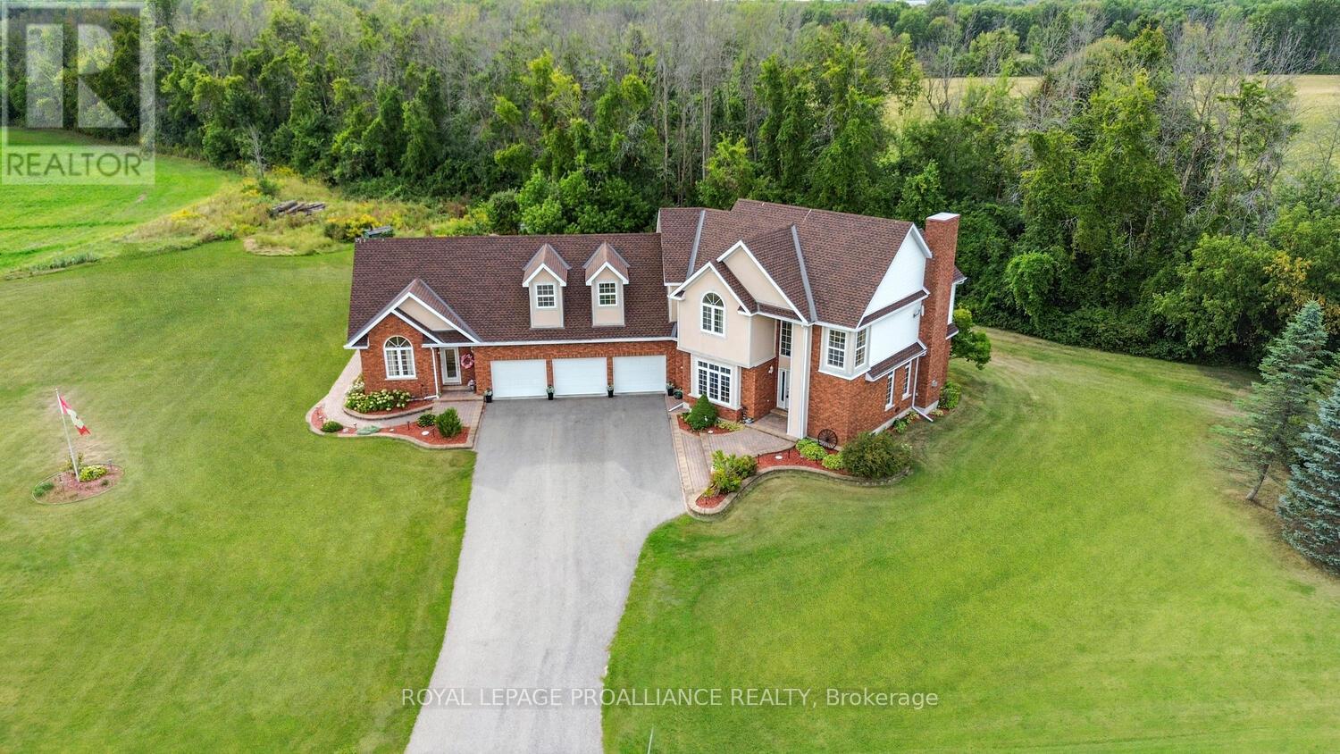 












3560/3562 WEIR ROAD

,
Edwardsburgh/Cardinal,




Ontario
K0E1X0

