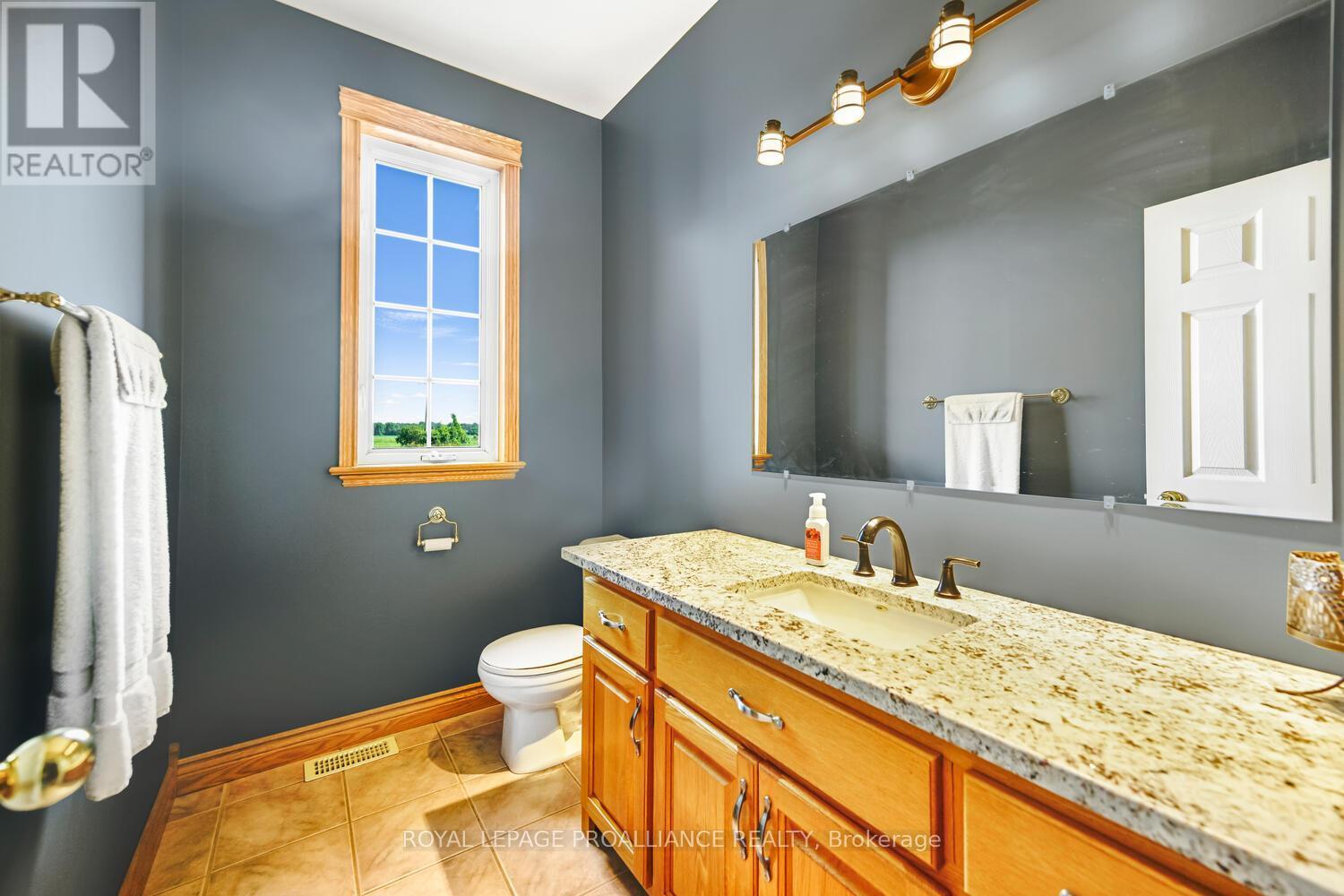 












3560/3562 WEIR ROAD

,
Edwardsburgh/Cardinal,




Ontario
K0E1X0


