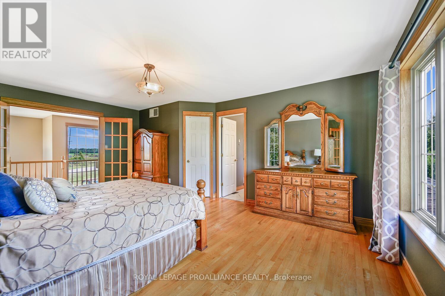 












3560/3562 WEIR ROAD

,
Edwardsburgh/Cardinal,




Ontario
K0E1X0

