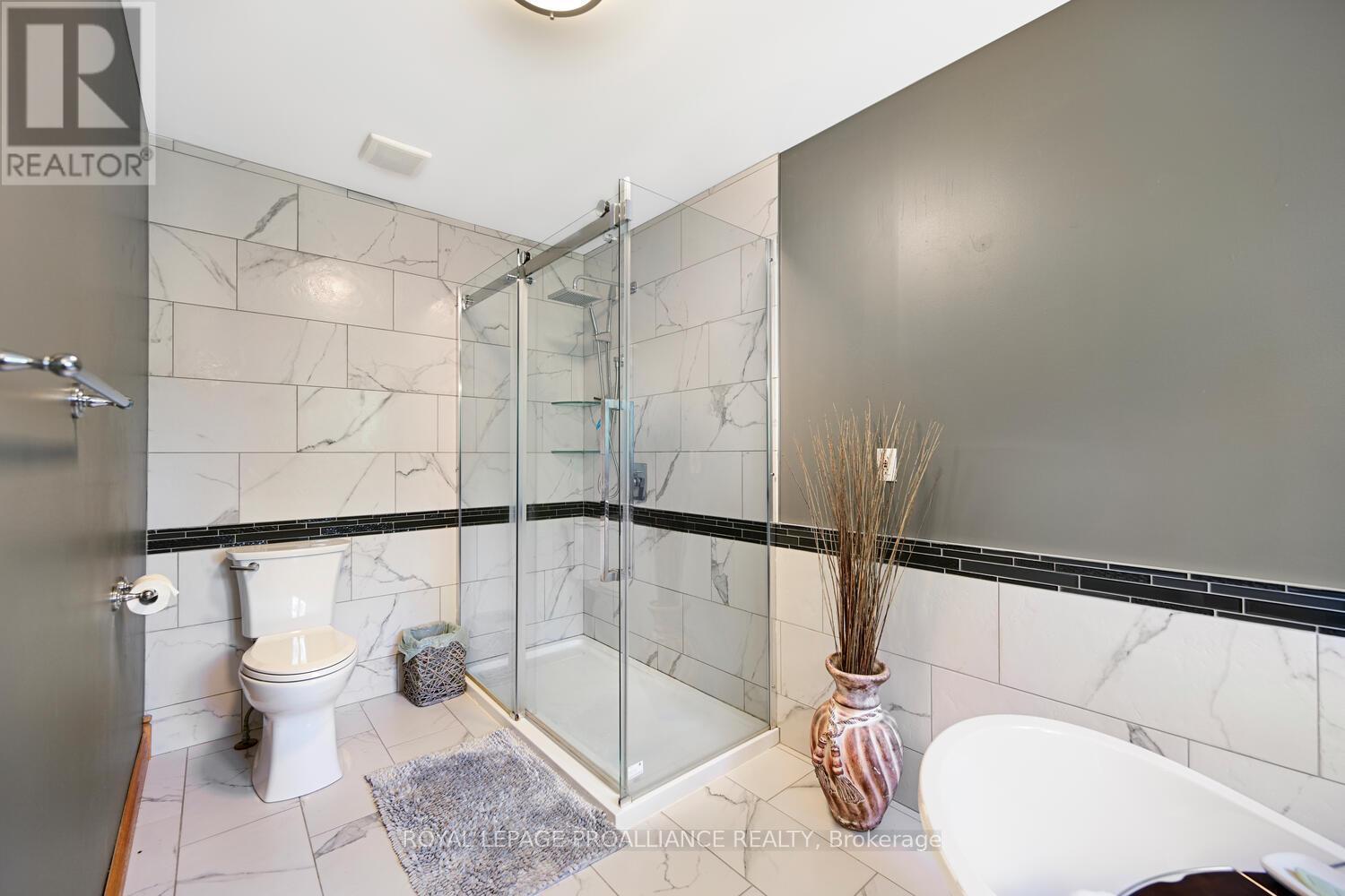 












3560/3562 WEIR ROAD

,
Edwardsburgh/Cardinal,




Ontario
K0E1X0

